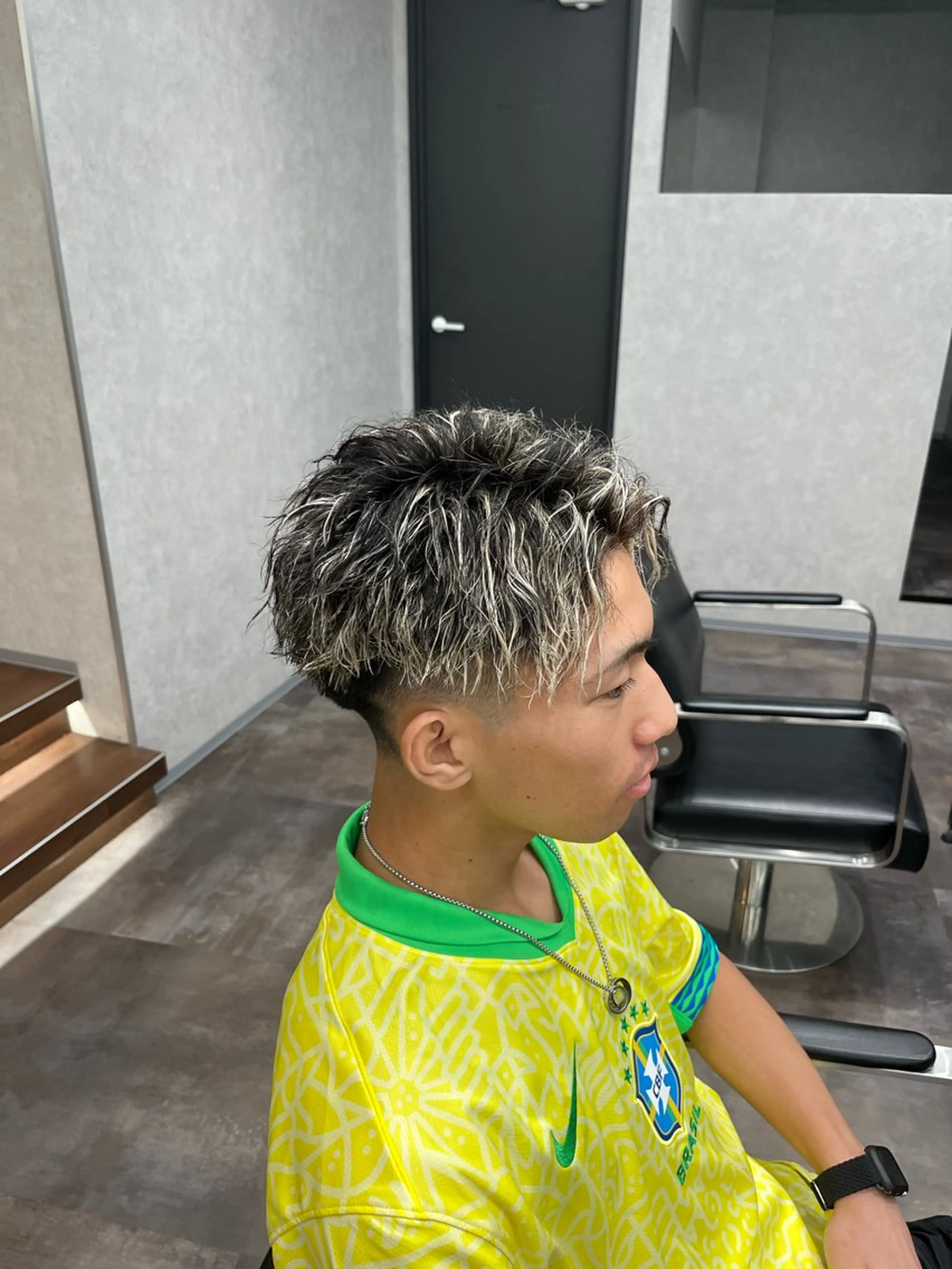 ショート カラー パーマ メンズ カット ヘアカラー パーマ メンズ特化🔥 齋藤 航のヘアスタイル