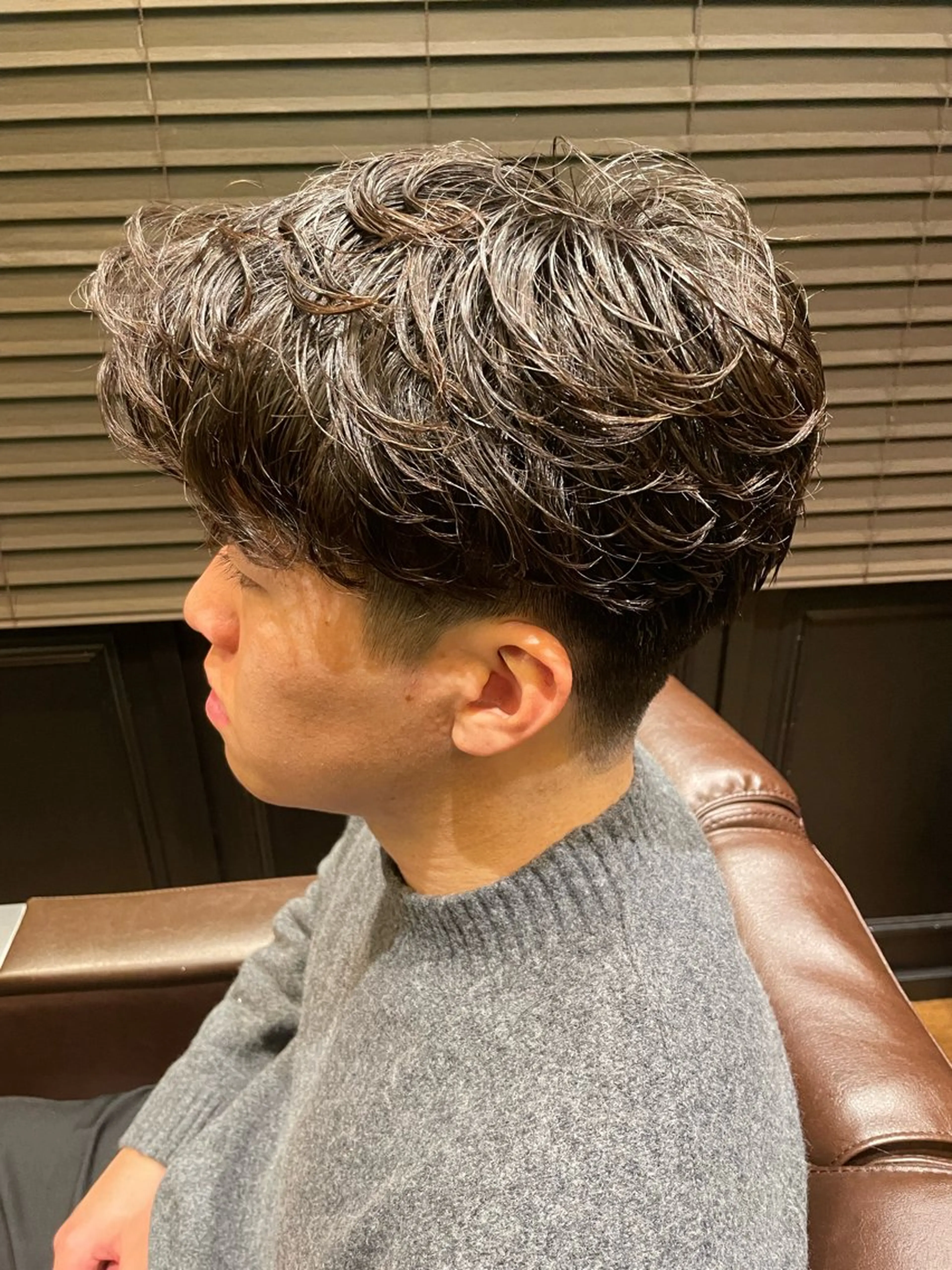 ミディアム パーマ ニュアンスパーマ ヒロ銀座BARBERSHOP丸の内店所属・ヒロ銀座　石川 昂のヘアスタイル