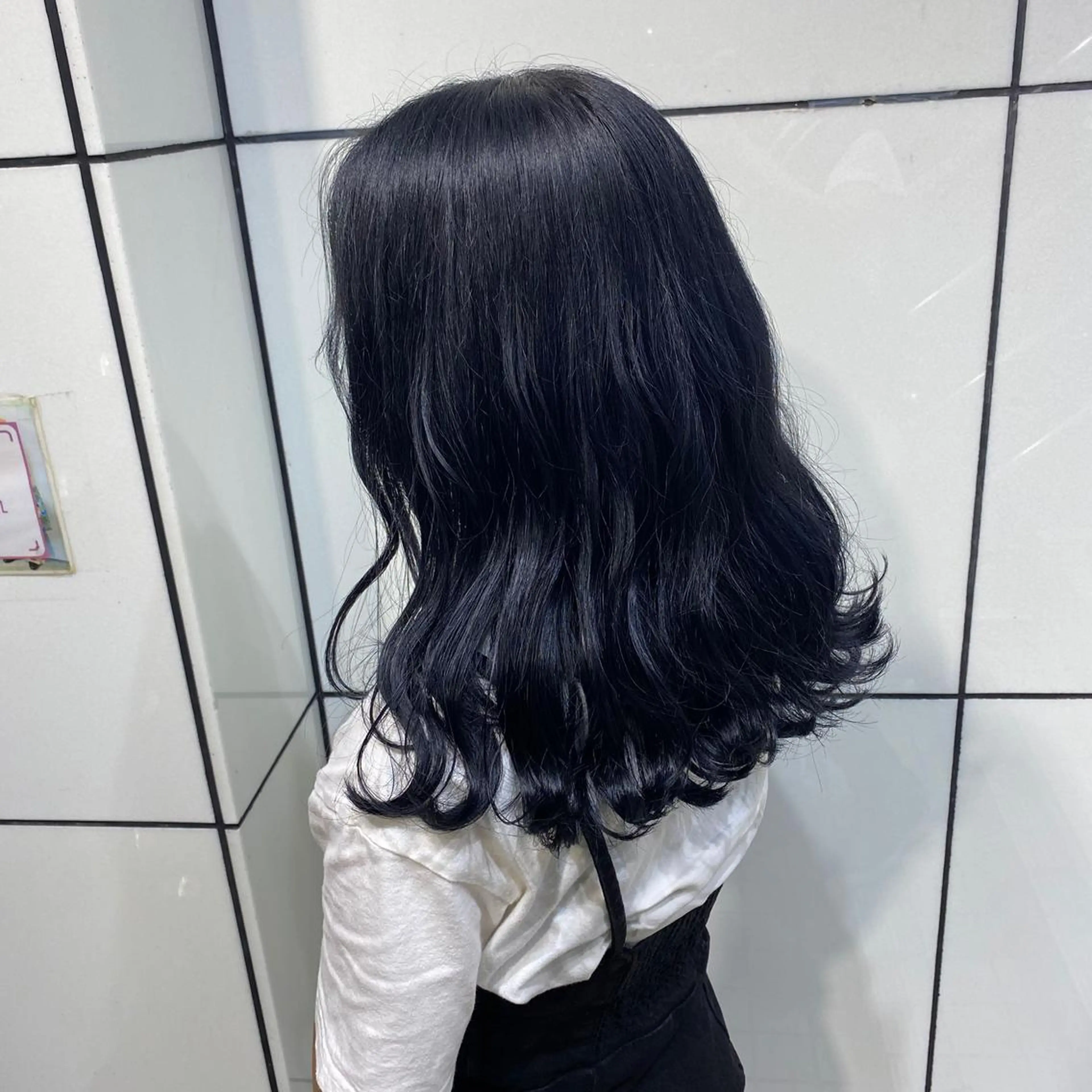 ロング カラー newi saLyu 今井海斗のヘアスタイル