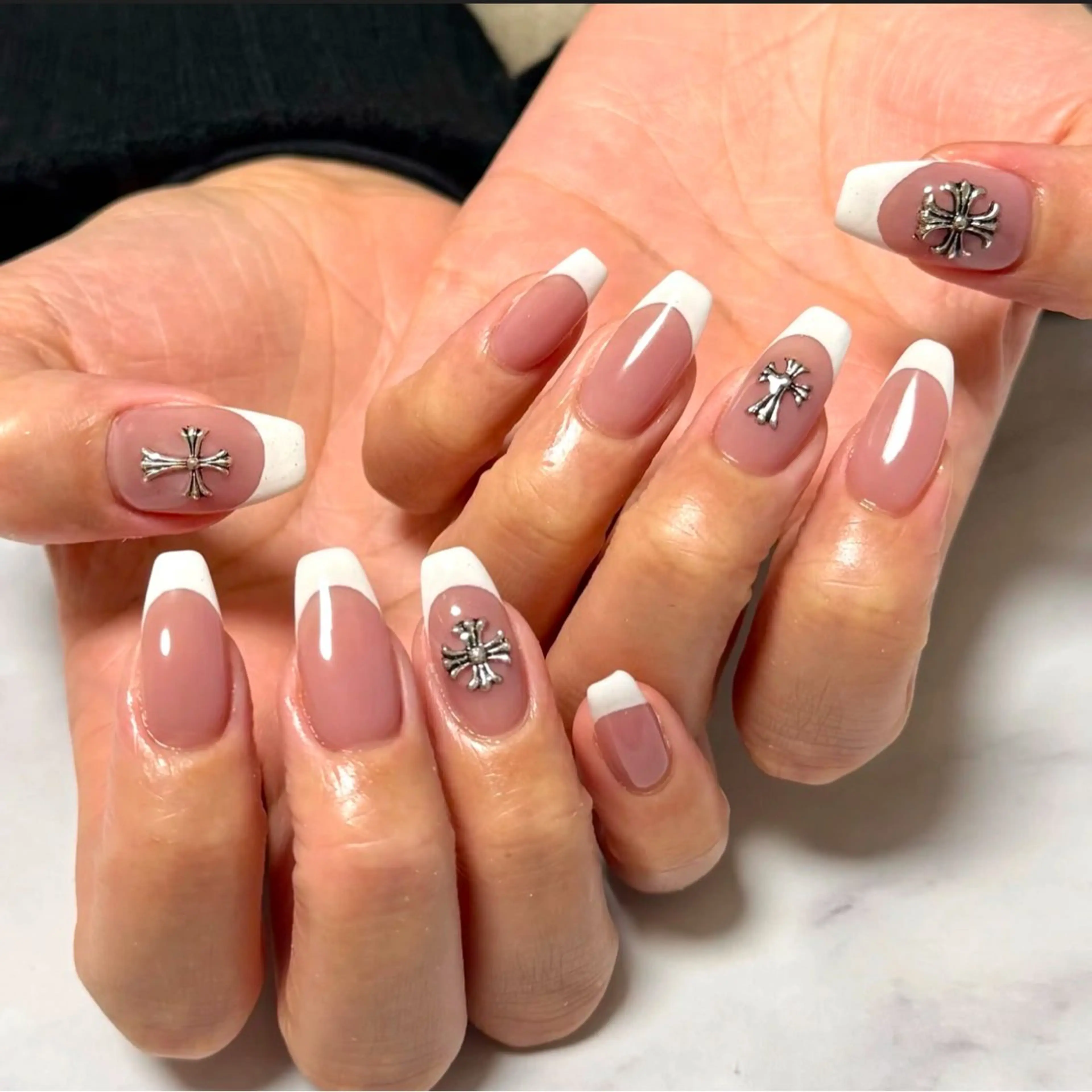 💎上品で美しい💎バーチャルフレンチ（ベース色マグネット🉑） パーツ二つ無料サービス🈶¥4500の写真