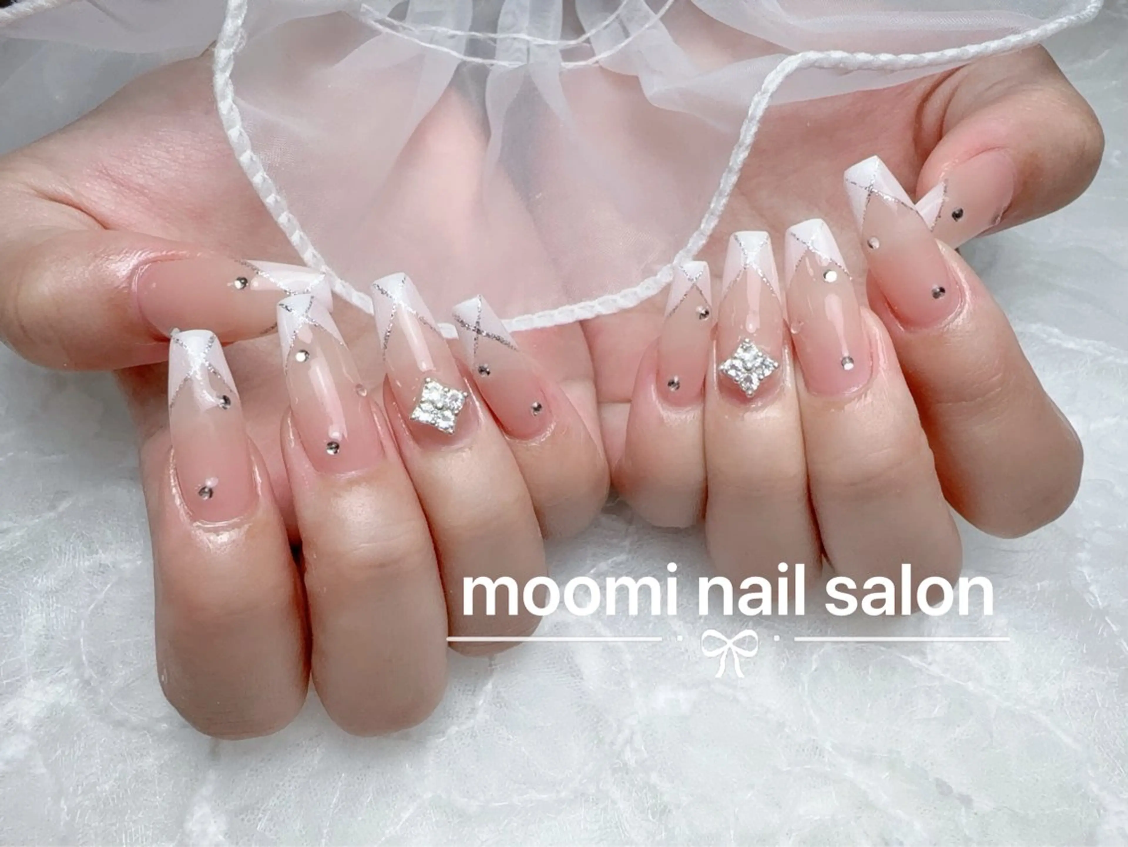 ネイル チークネイル フレンチネイル ジェルネイル グラデーション ハート ハンドネイル moomi nail スカルプ専門のネイルデザイン