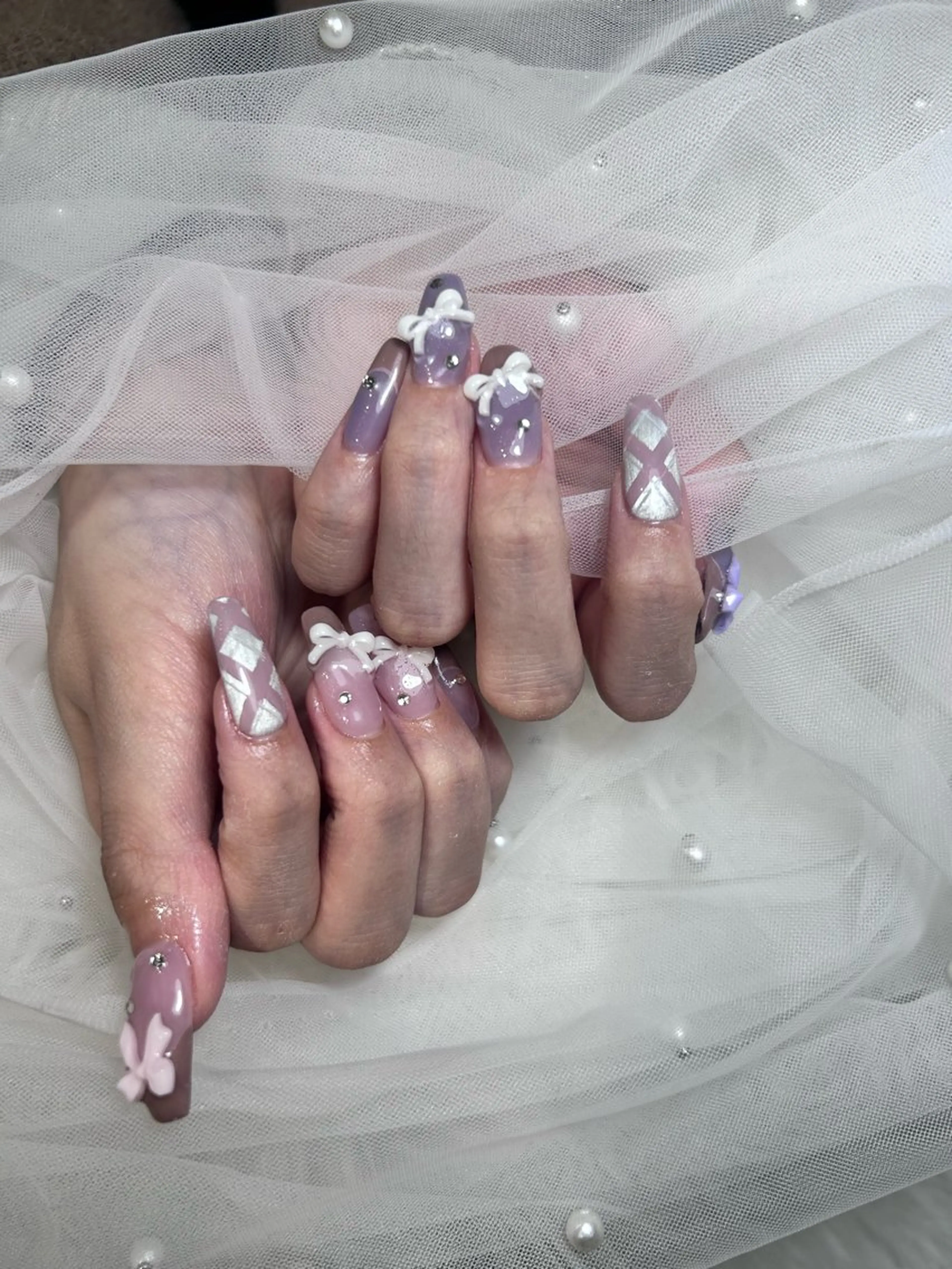 ネイル アートネイル 桜ネイル フレンチネイル ガラスフレンチ グラデーション ハンドネイル 🌈 Laule'aのネイルデザイン