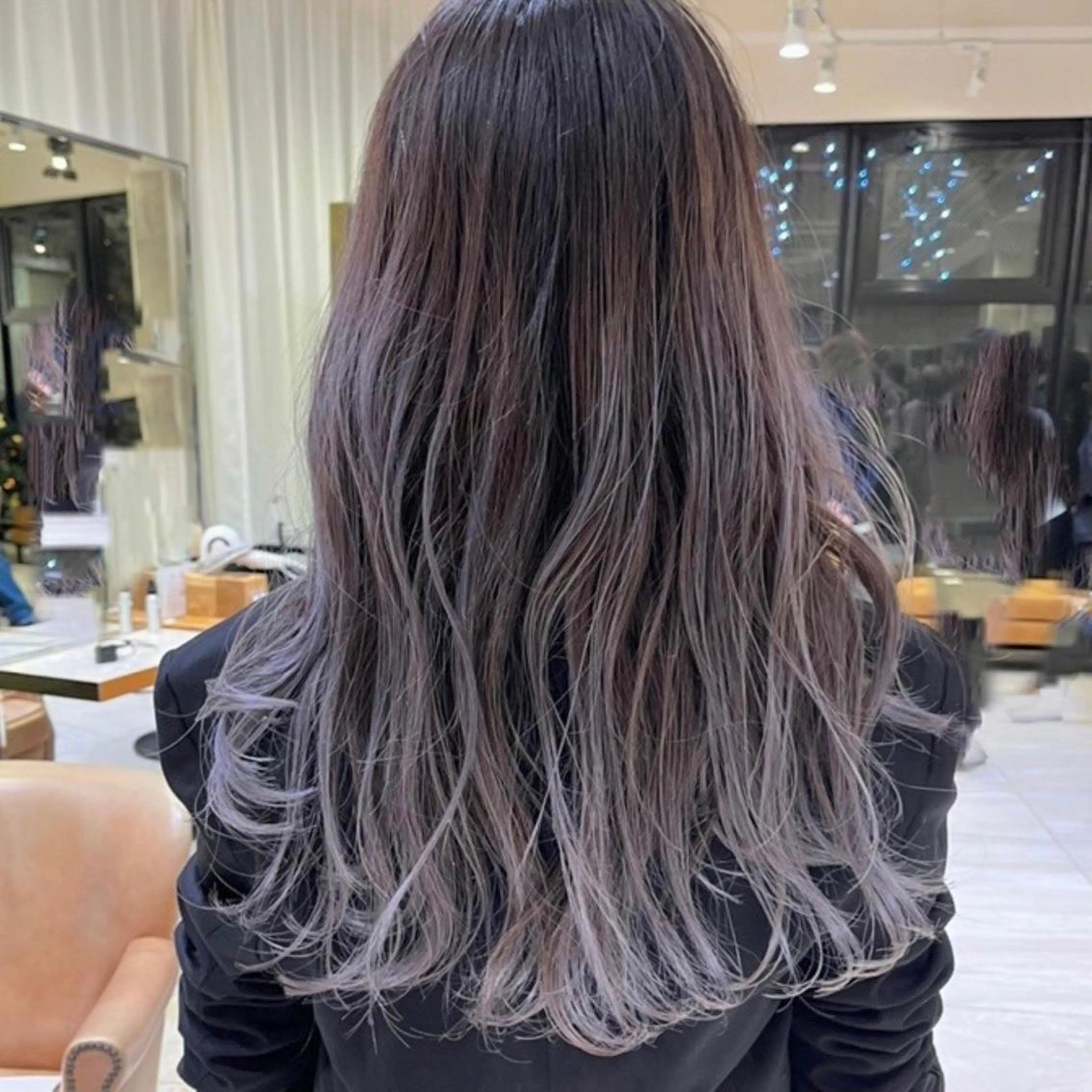 ロング カラー バレイヤージュ レイヤーカット 韓国🇰🇷透明感 ERIのヘアスタイル