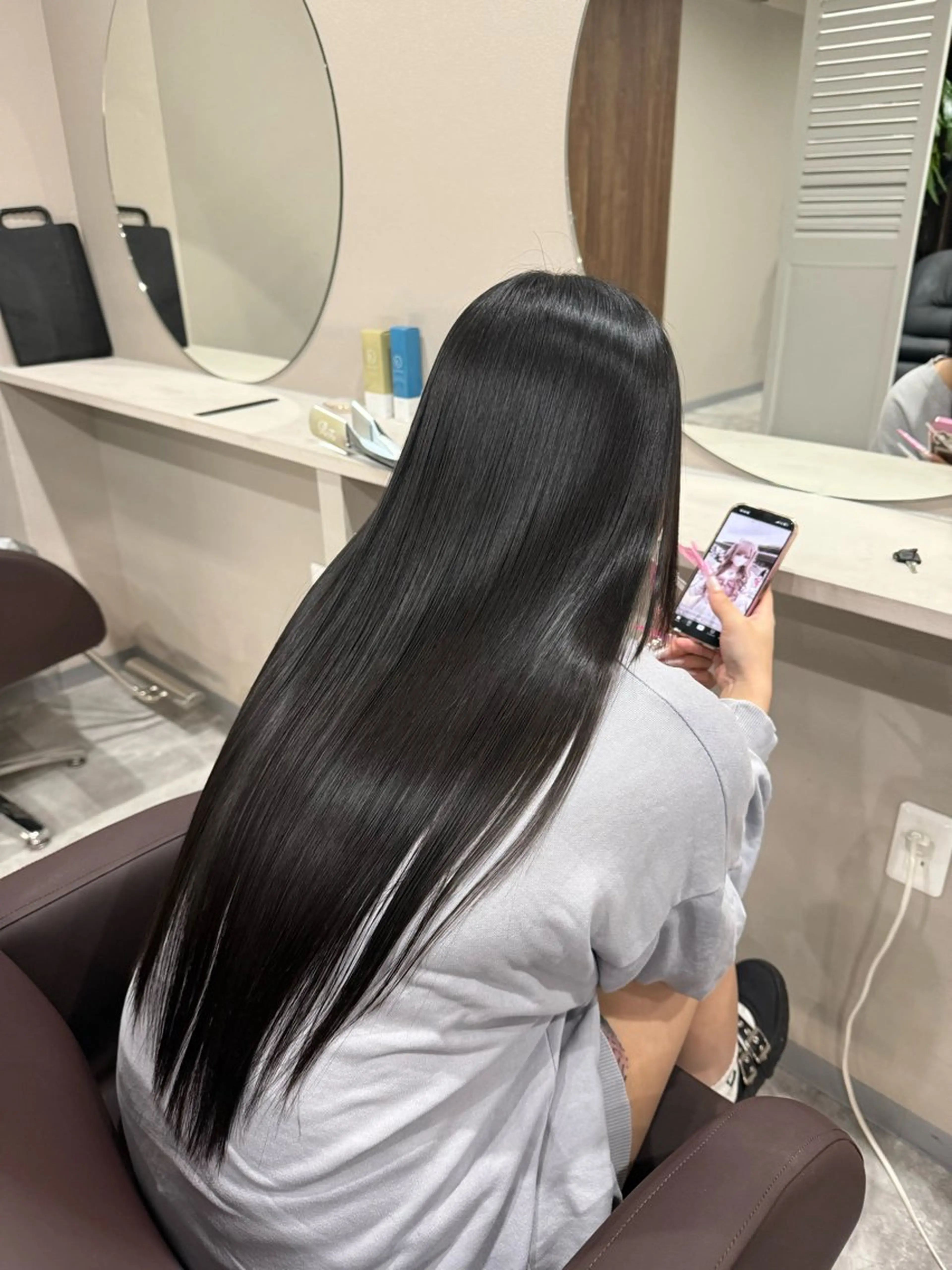 ロング mimiiy梅田 中崎町ハイトーンのヘアスタイル