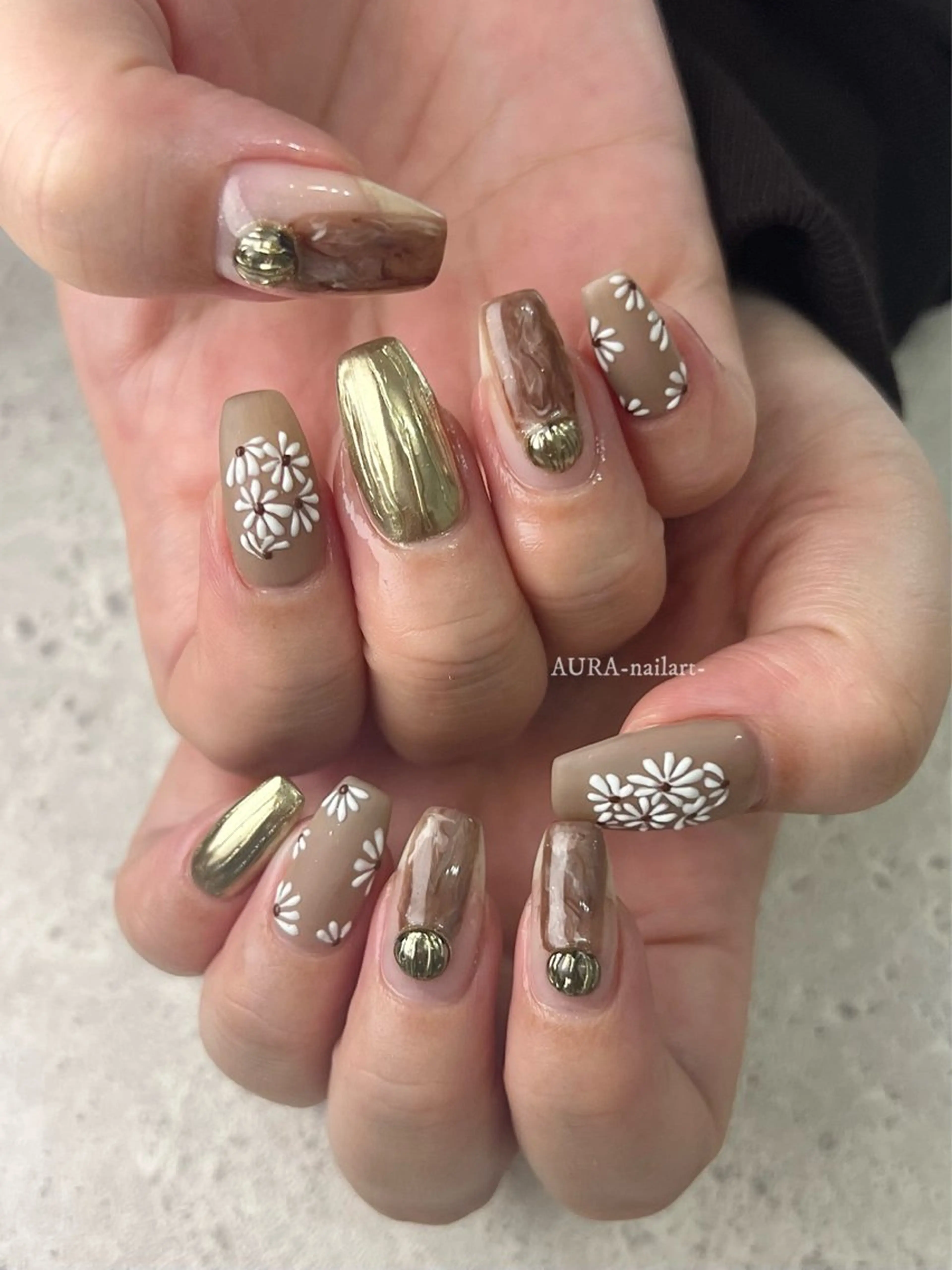 ネイル ハンドネイル フットネイル AURA nailartのネイルデザイン