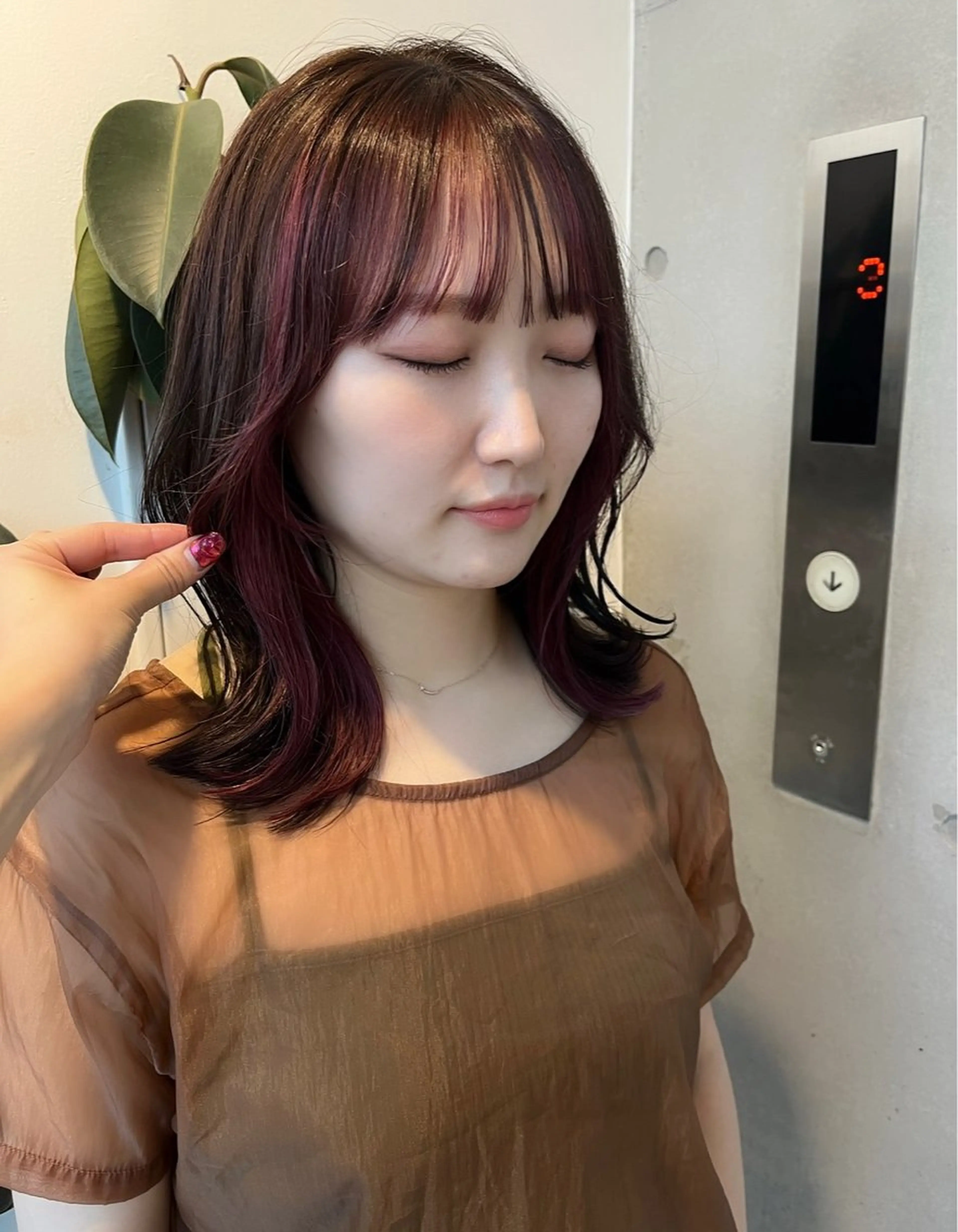 ミディアム カラー パーマ カット ヘアカラー トリートメント 透明感/オリーブ/ グレージュ/YUKAのヘアスタイル