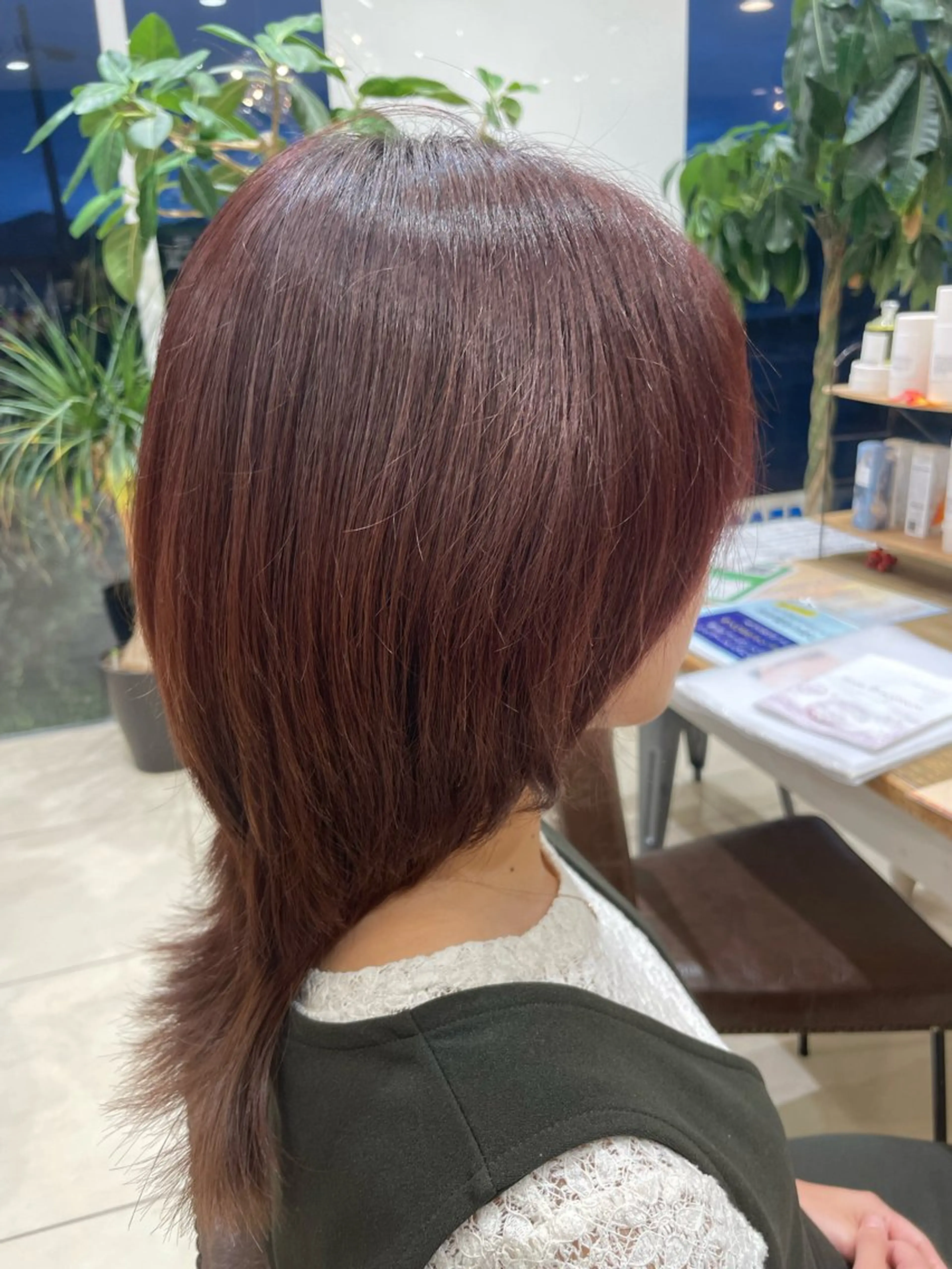 ミディアム カラー レッドカラー ハイトーン×デザイン 🪽🫧HIKARIのヘアスタイル