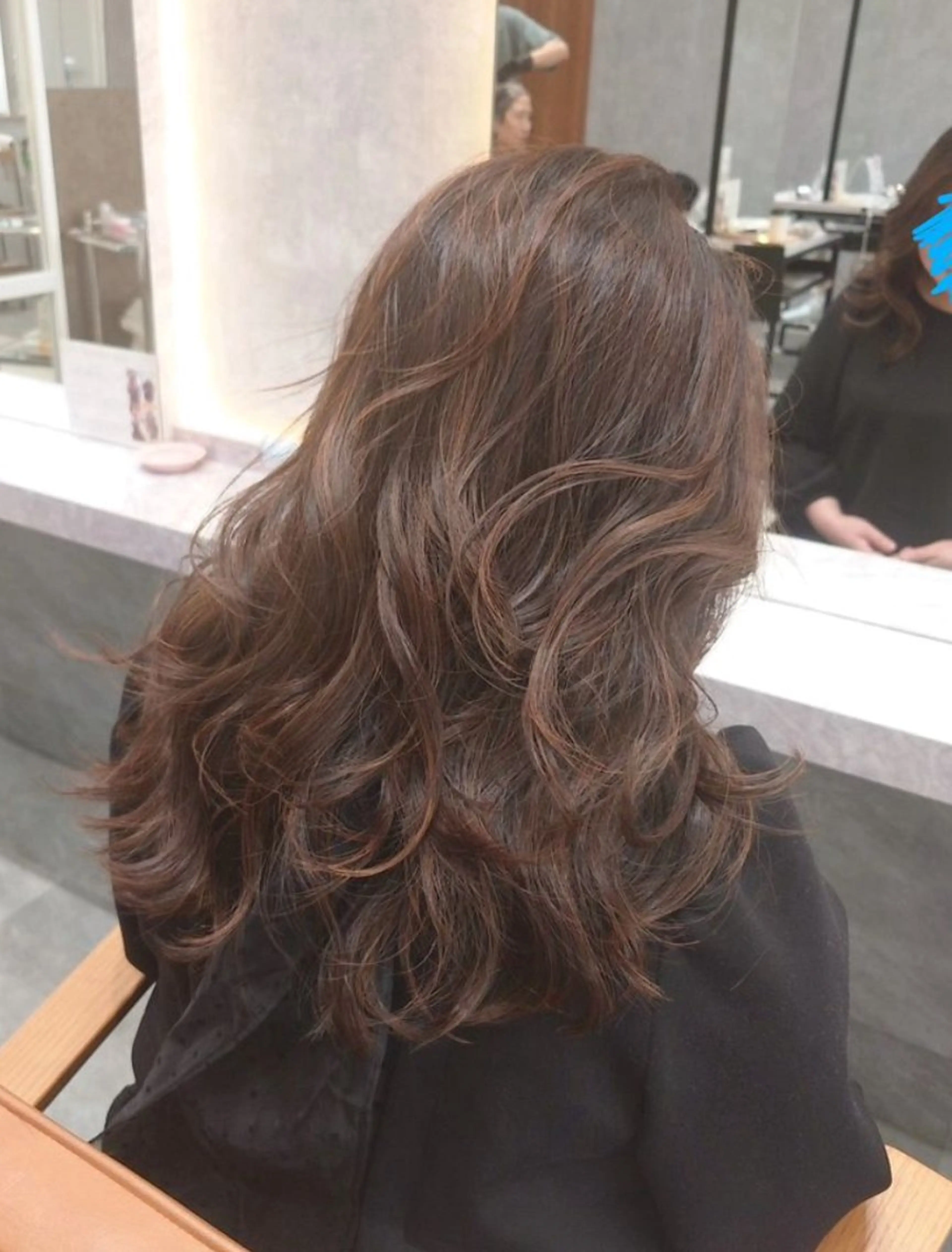 ロング AFLOAT 武蔵小杉のヘアスタイル