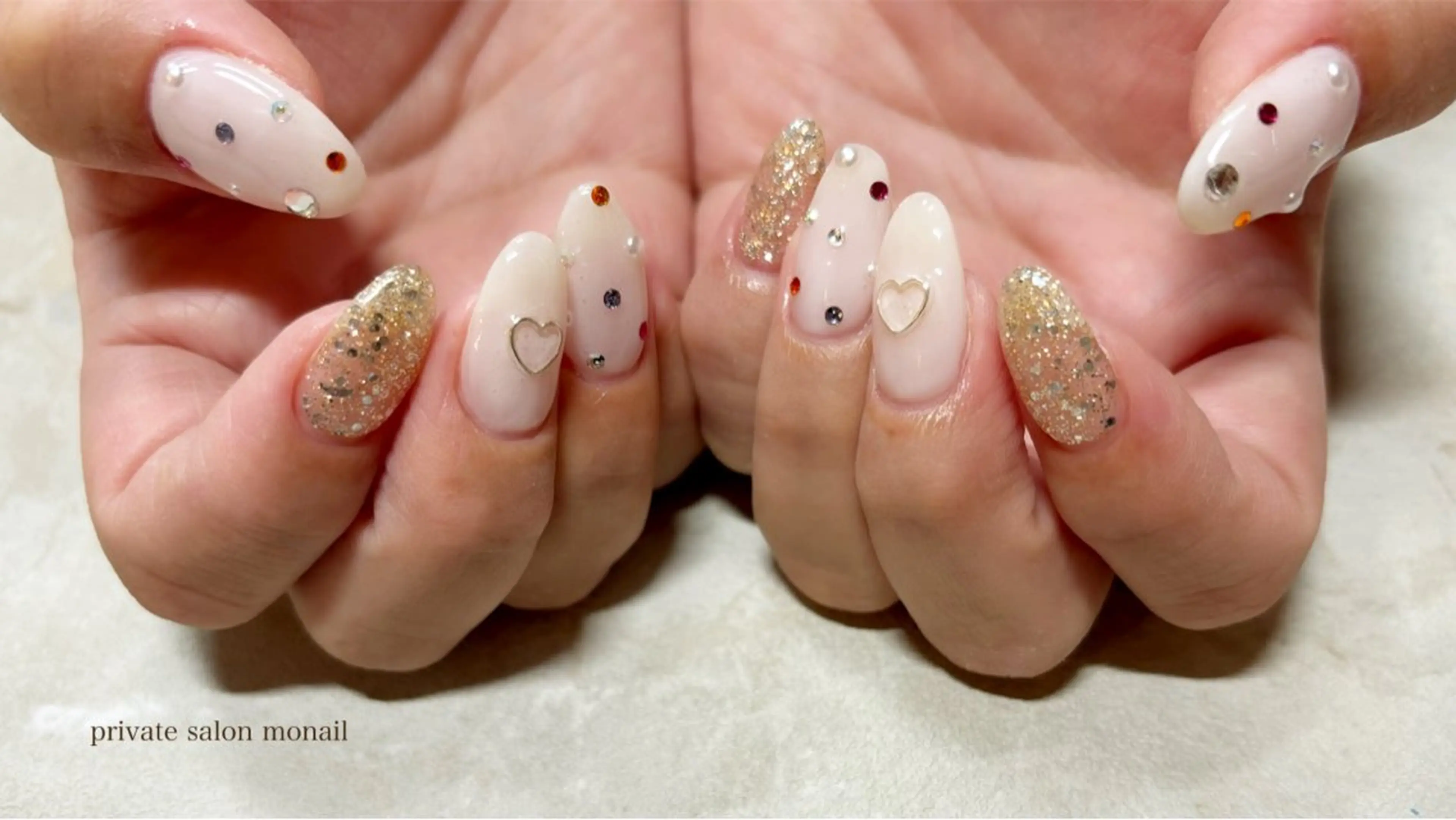 ネイル ストーンネイル ハンドネイル private nail monail所属・nail salon monailのネイルデザイン