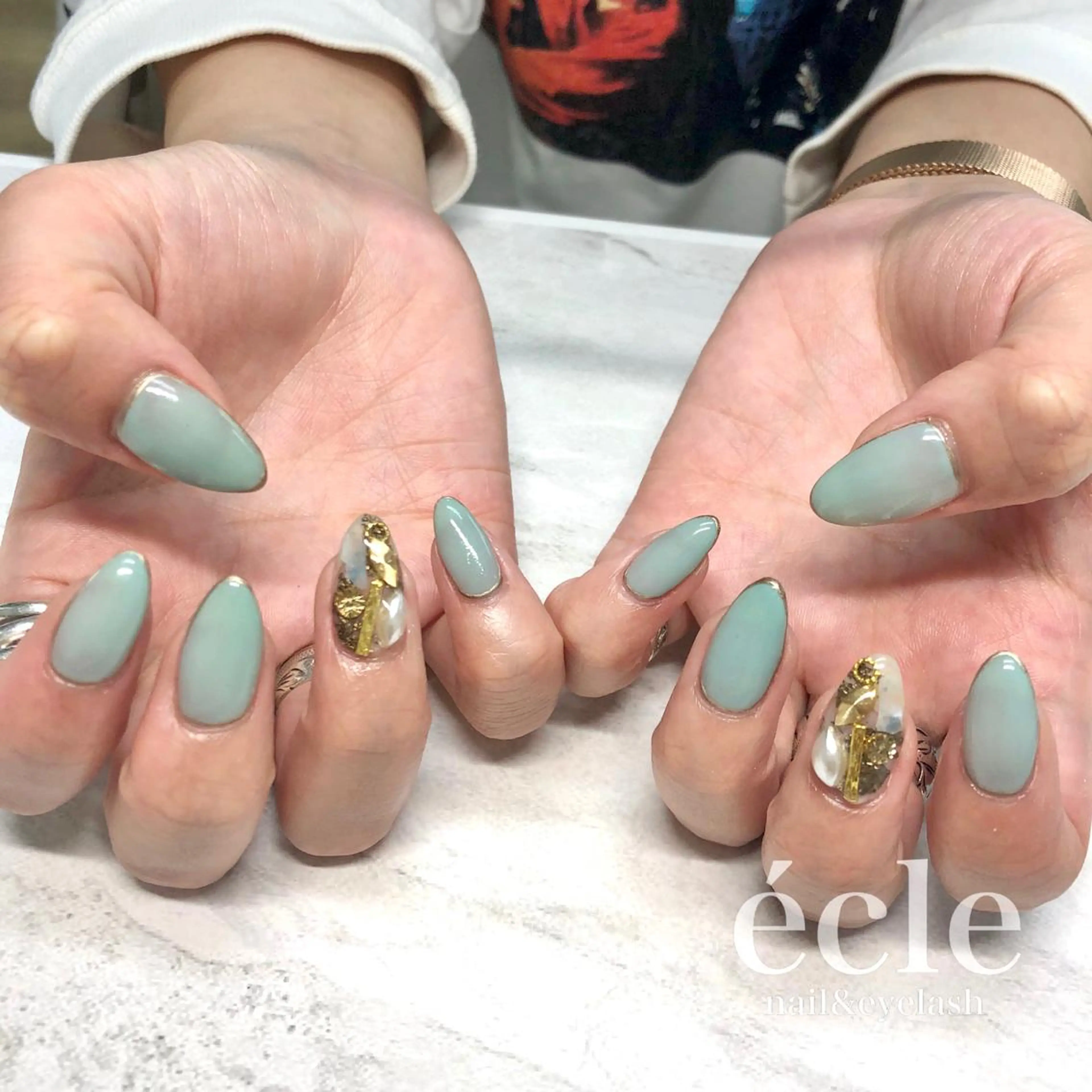 ネイル グリーン écle nail&eyeのネイルデザイン