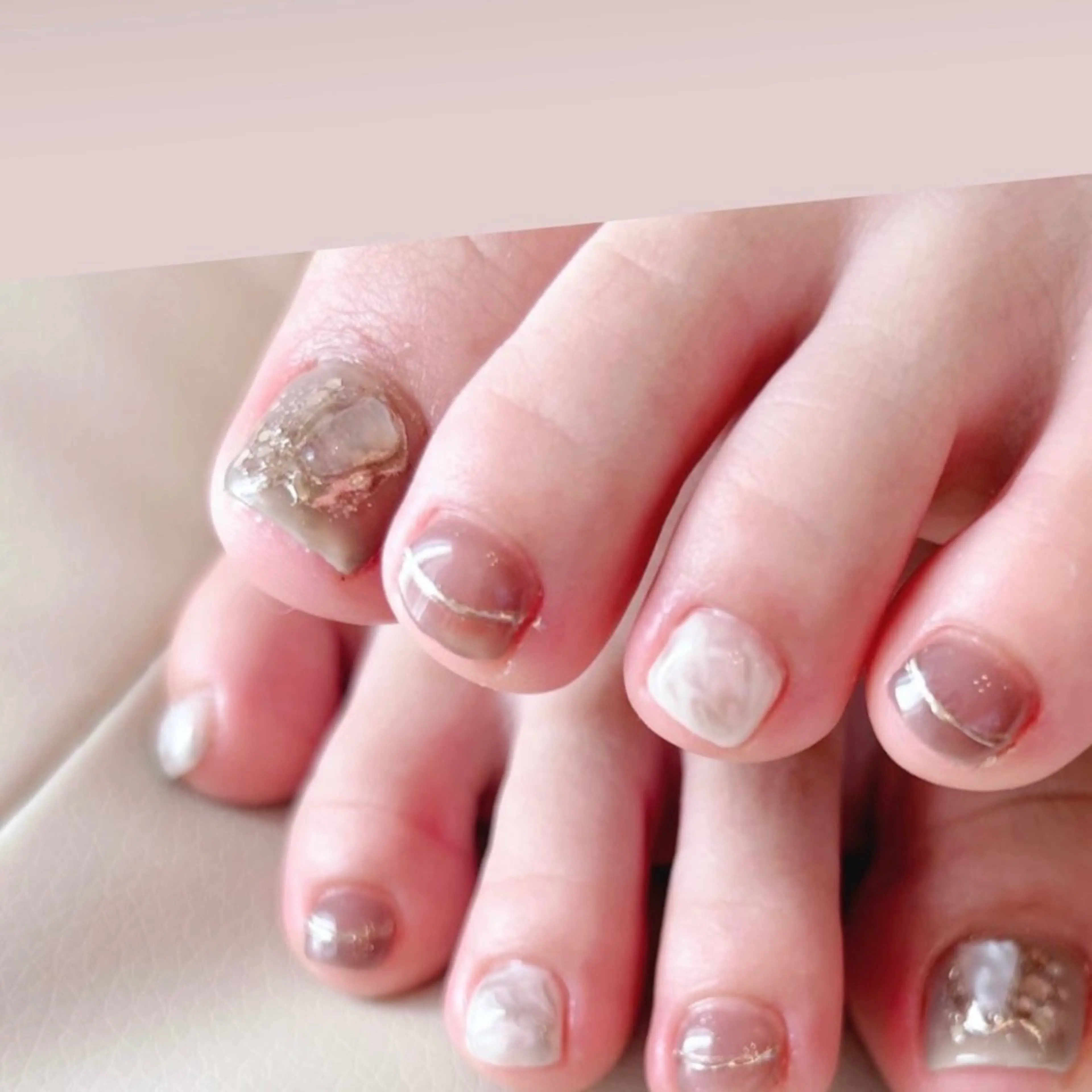 ネイル ラメ(グリッター) 大理石ネイル(マーブル) ミラーネイル ピンク ハンドネイル フットネイル boite a bijoux Unaのネイルデザイン