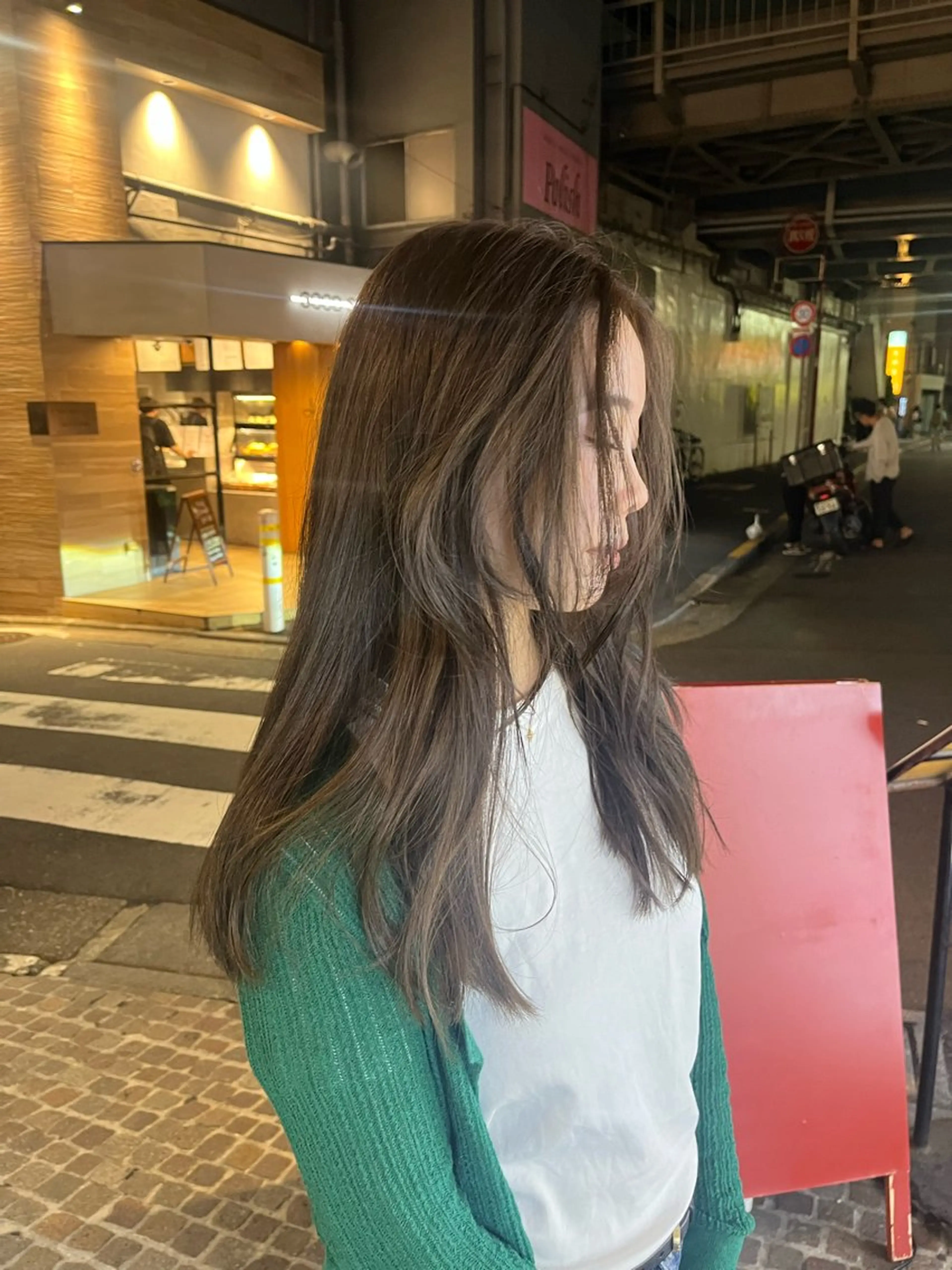 ロング カラー オリーブカラー 竹内 菜々子のヘアスタイル