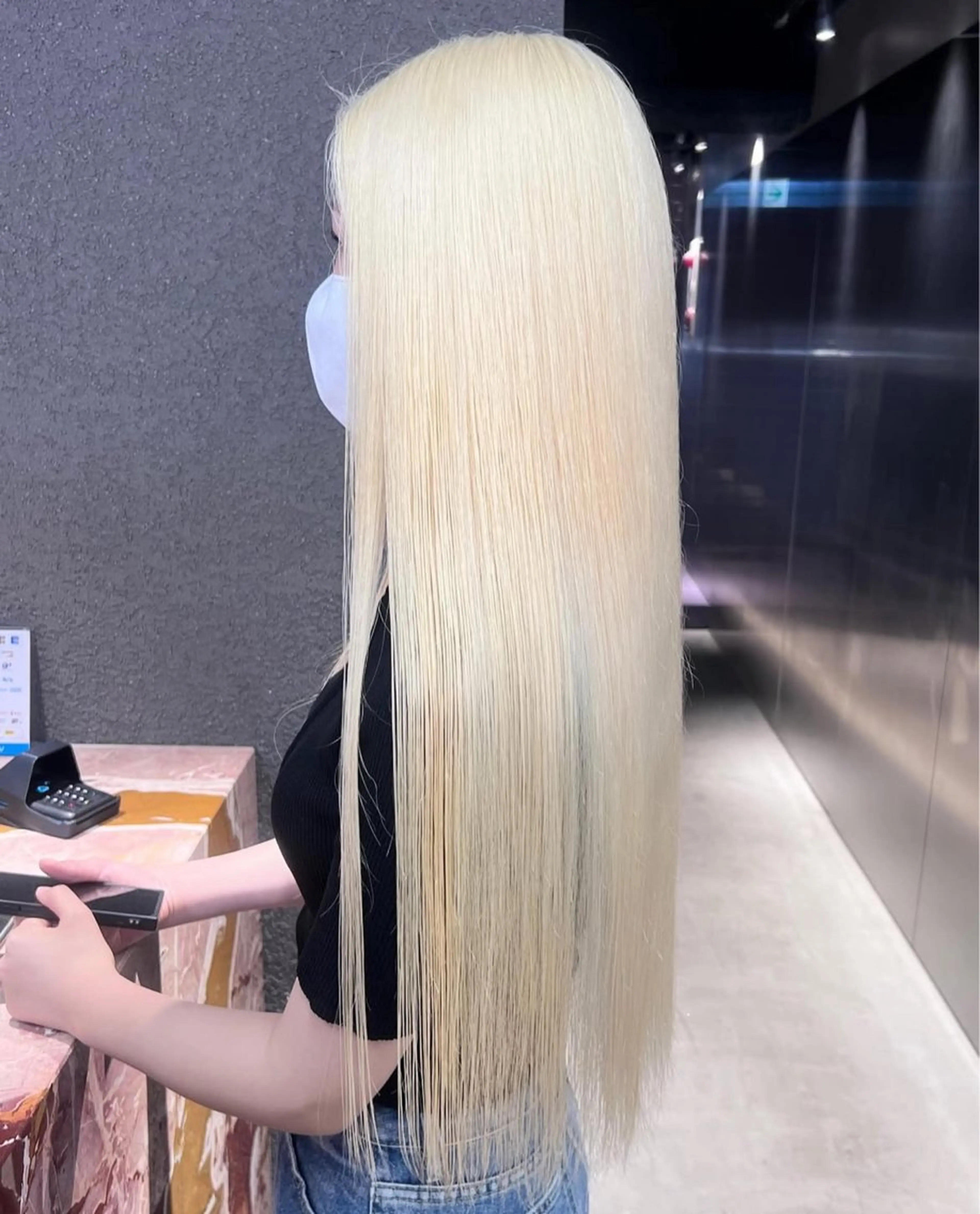 ロング カラー ヘアカラー トリートメント PELE ハイトーン 児玉大翔のヘアスタイル