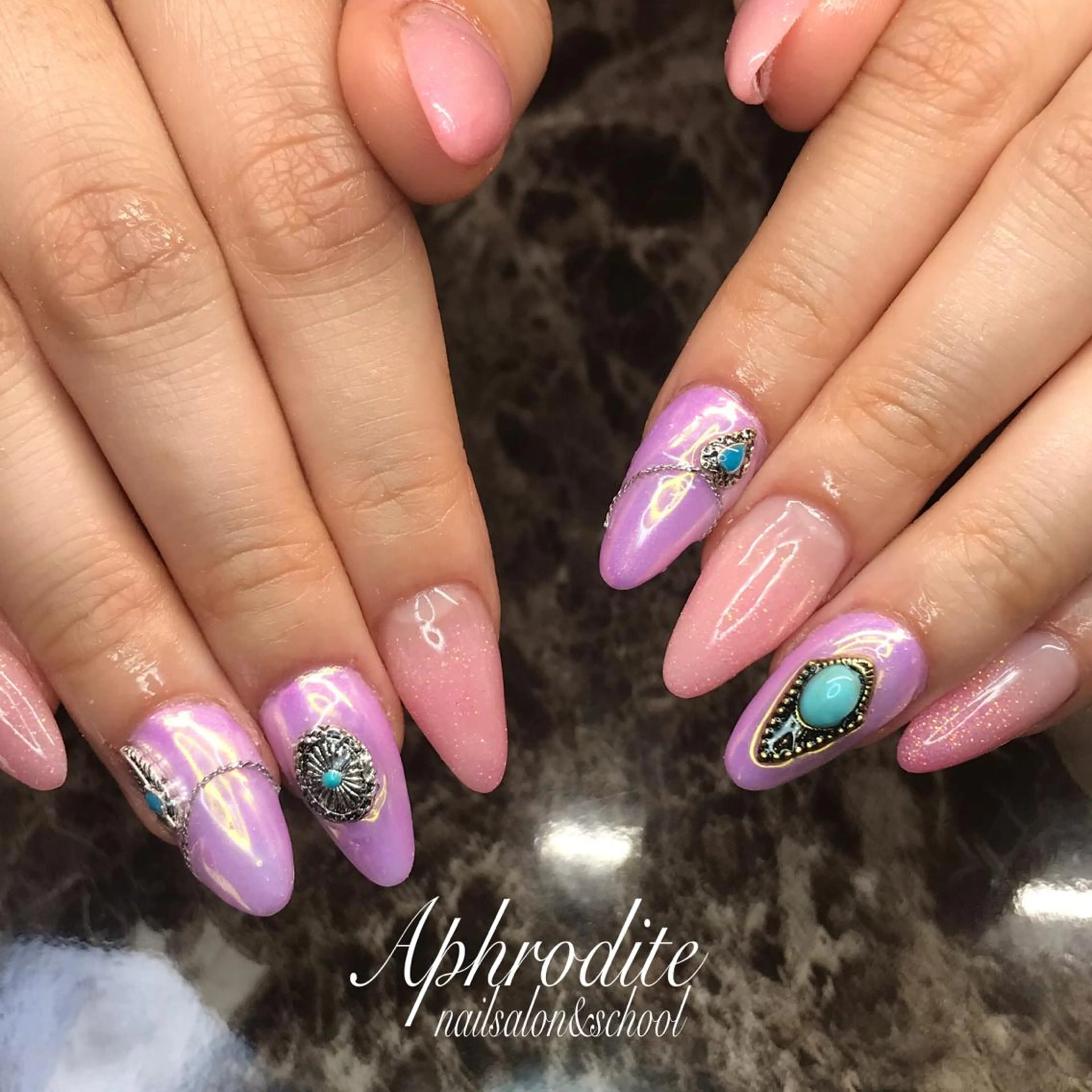 ネイル APHRODITE Nagisaのネイルデザイン