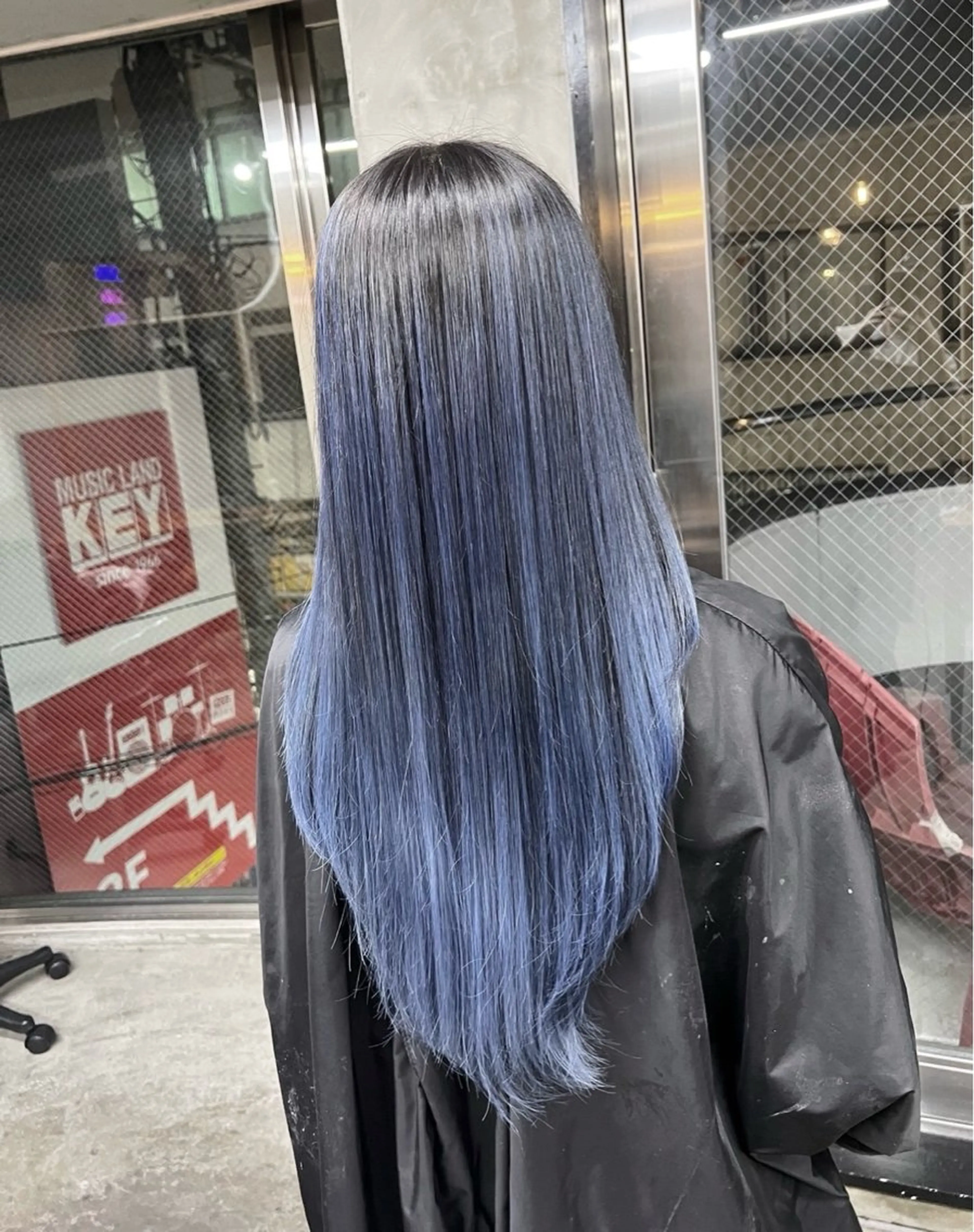 ロング カラー バレイヤージュ ブルーカラー レイヤーカット ヘアカラー トリートメント ROBIN所属・指名数No.1 /NAOYAのヘアスタイル