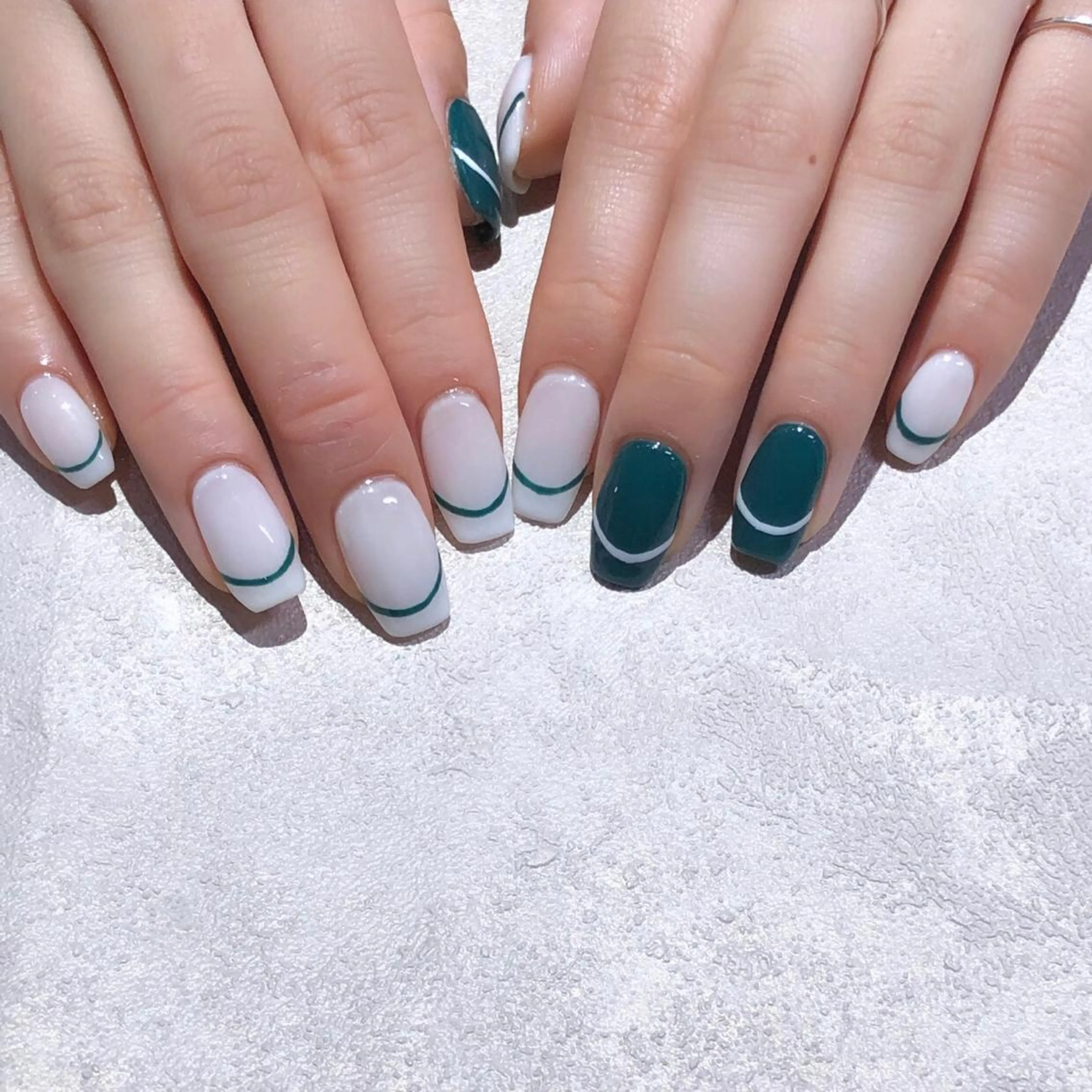 ネイル ハンドネイル フットネイル ハンドケア Nes.Nail所属・Miyagi Asamiのネイルデザイン