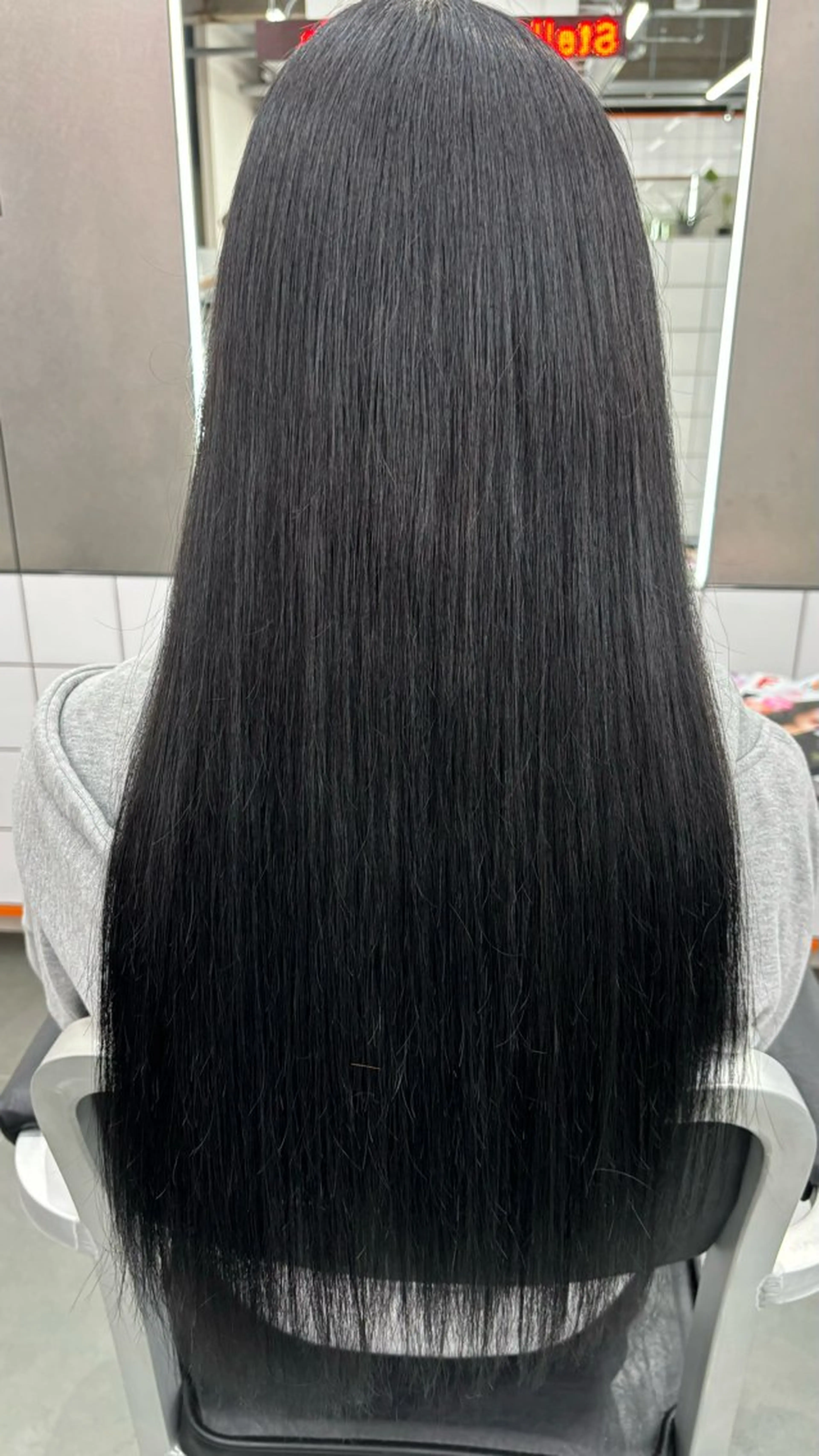 ロング STELLA(ステラ)所属・阿部 来央のヘアスタイル