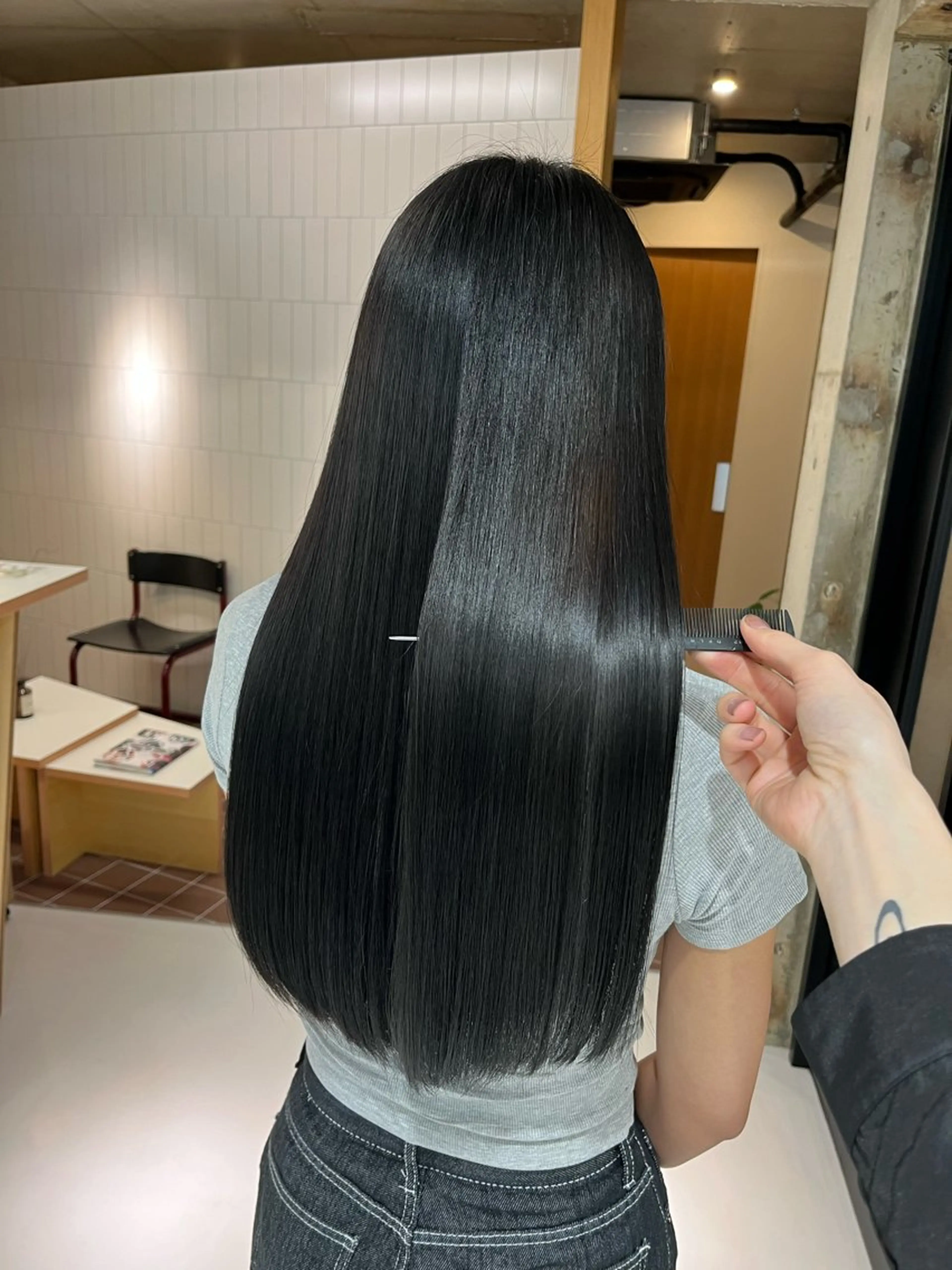ロング カラー ブリーチ 透明感カラー ブリーチなしカラー 髪質改善 韓国風ヘア カット 縮毛矯正 nagi所属・横田直也／韓国風 レイヤーカット／千種のヘアスタイル