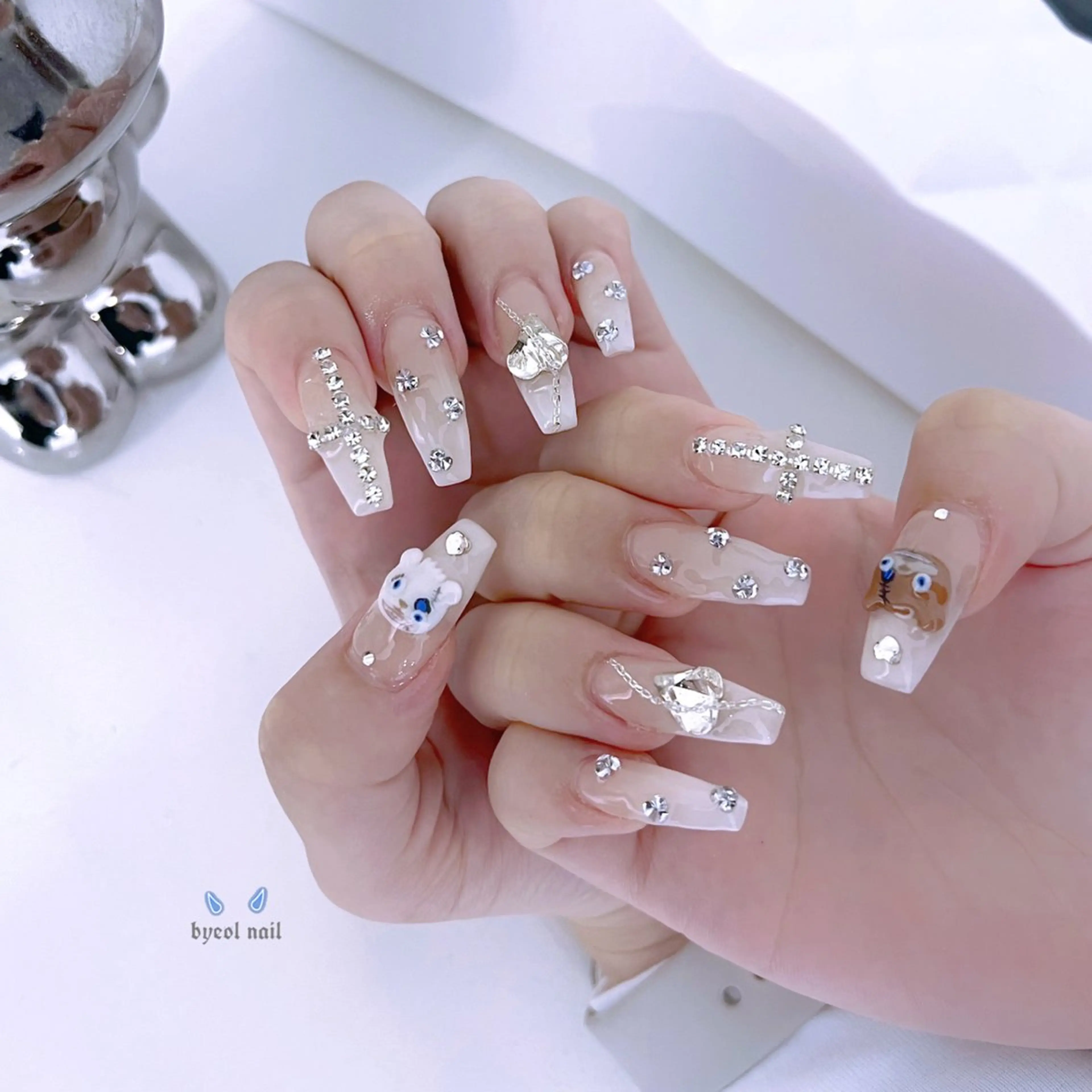 ネイル ハンドネイル byeol  nail (ビョルネイル)所属・🌧byeol nail🤍のネイルデザイン