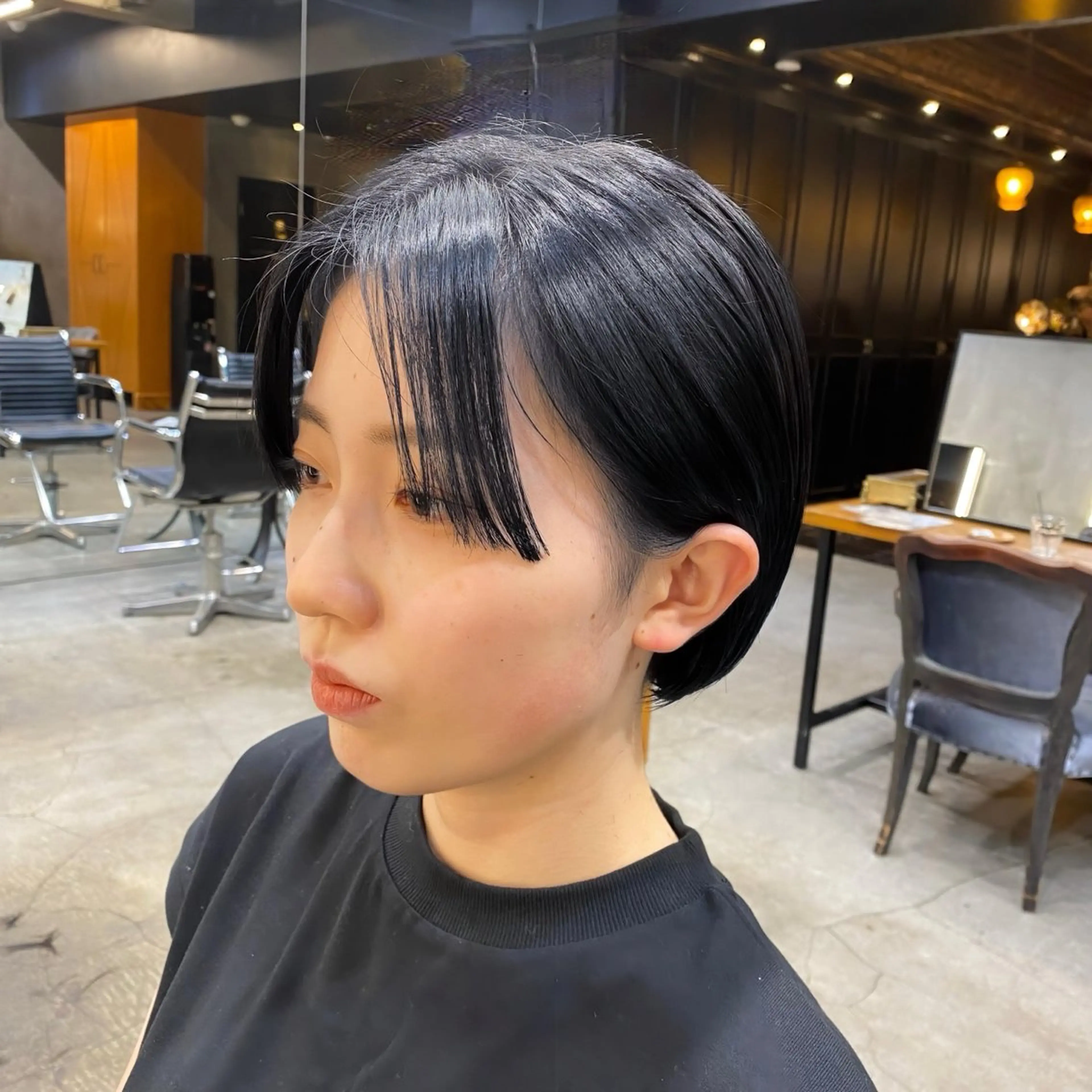 ショート カラー ショートボブ 黒髪 ブルーカラー ブルーブラック ボブ カット ヘアカラー トリートメント ブリーチなしダブル カラー🧸🐺陽介のヘアスタイル
