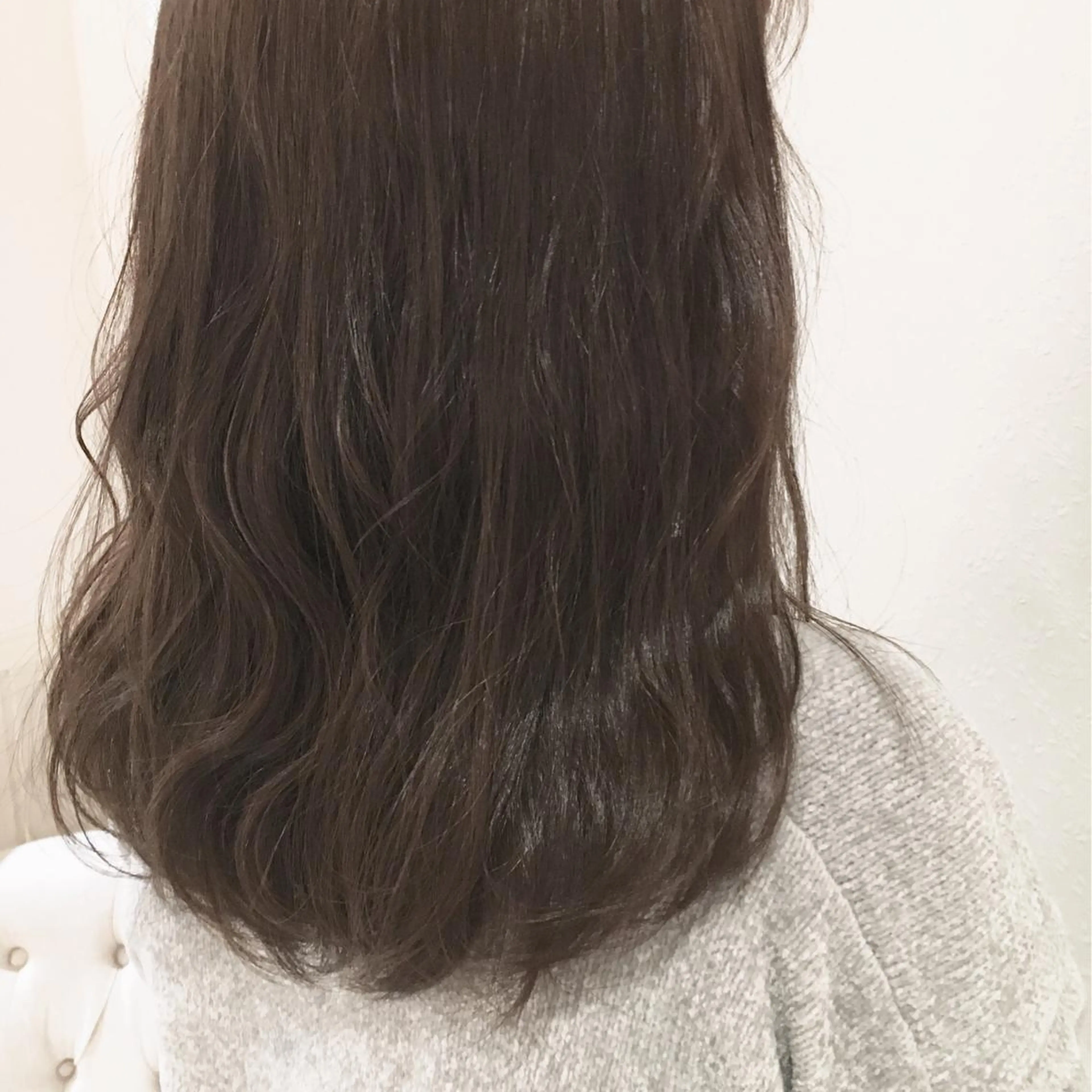 セミロング カラー ヘアカラー 宮内 真乃のヘアスタイル