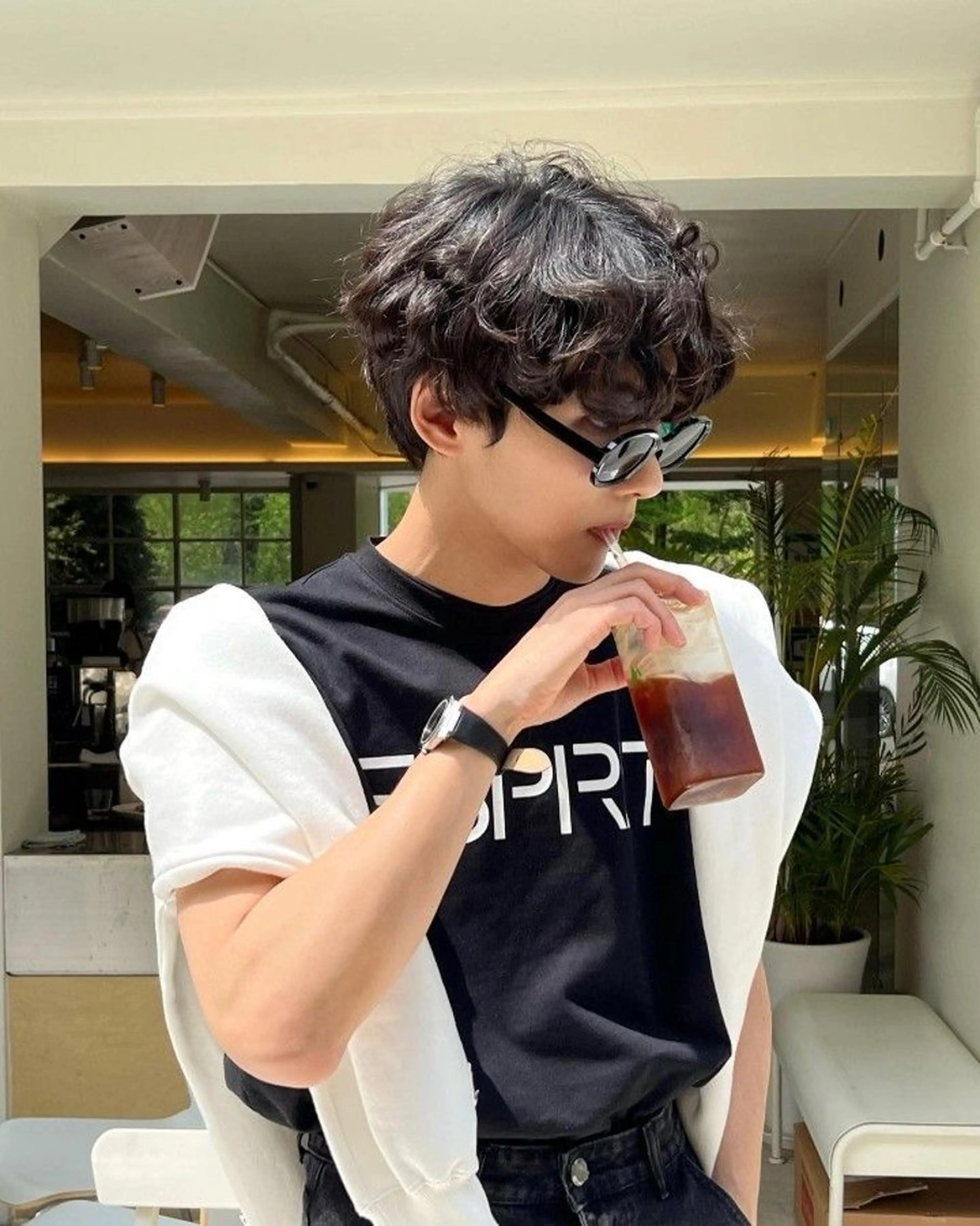 ショート パーマ メンズ 吉田一輝 外国人パーマのヘアスタイル