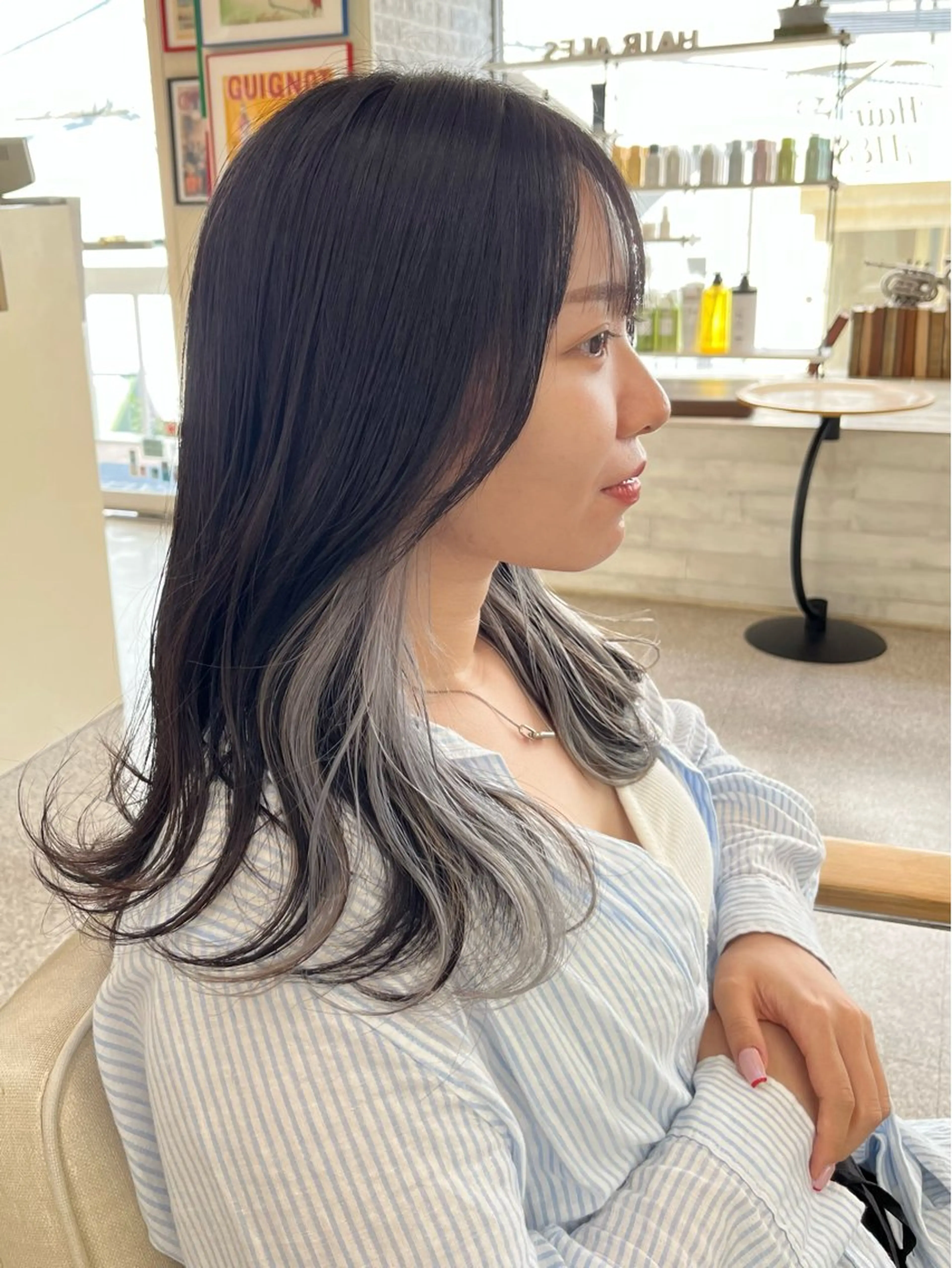 セミロング カラー ヘアカラー エクステ ハイトーン 💭黒崎ハルカのヘアスタイル