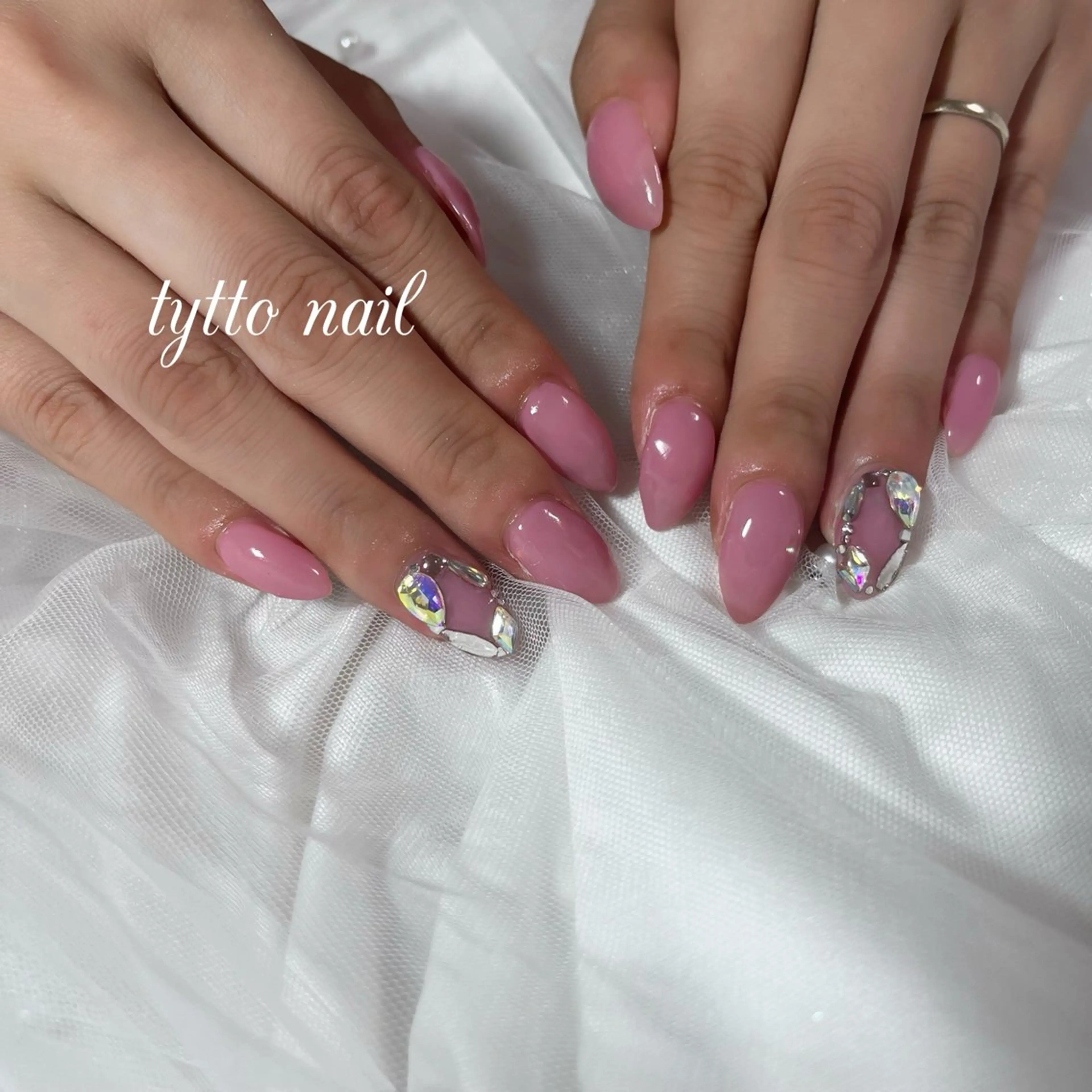 ネイル アートネイル ガーリー キラキラネイル 韓国ネイル ワンカラーネイル ハンドネイル tytto nail ❤︎‪‪eri‪‪のネイルデザイン