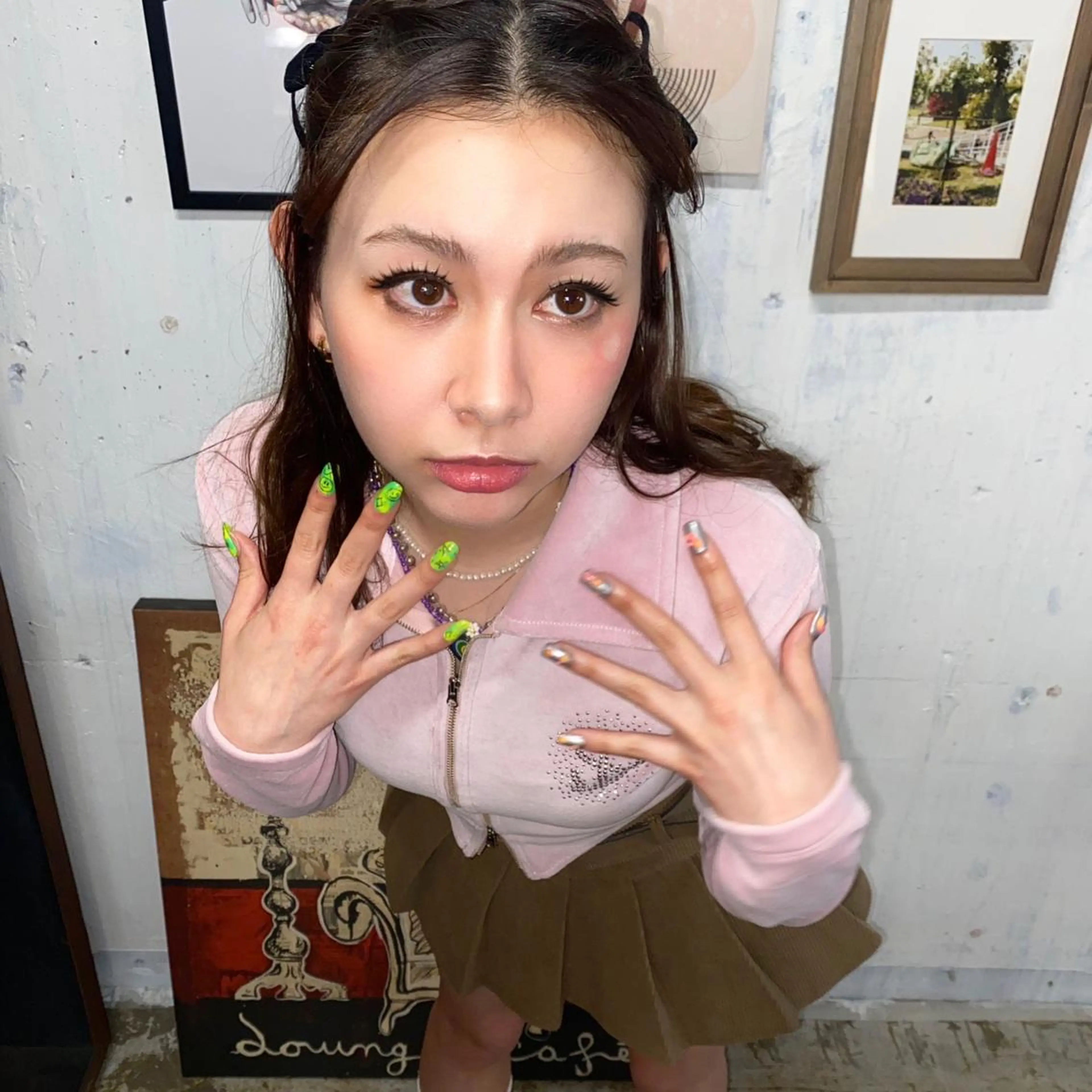 ロング カラー ヘアアレンジ ピンクカラー アニメ髪・ウルフ🦇 樋口莉夏のヘアスタイル