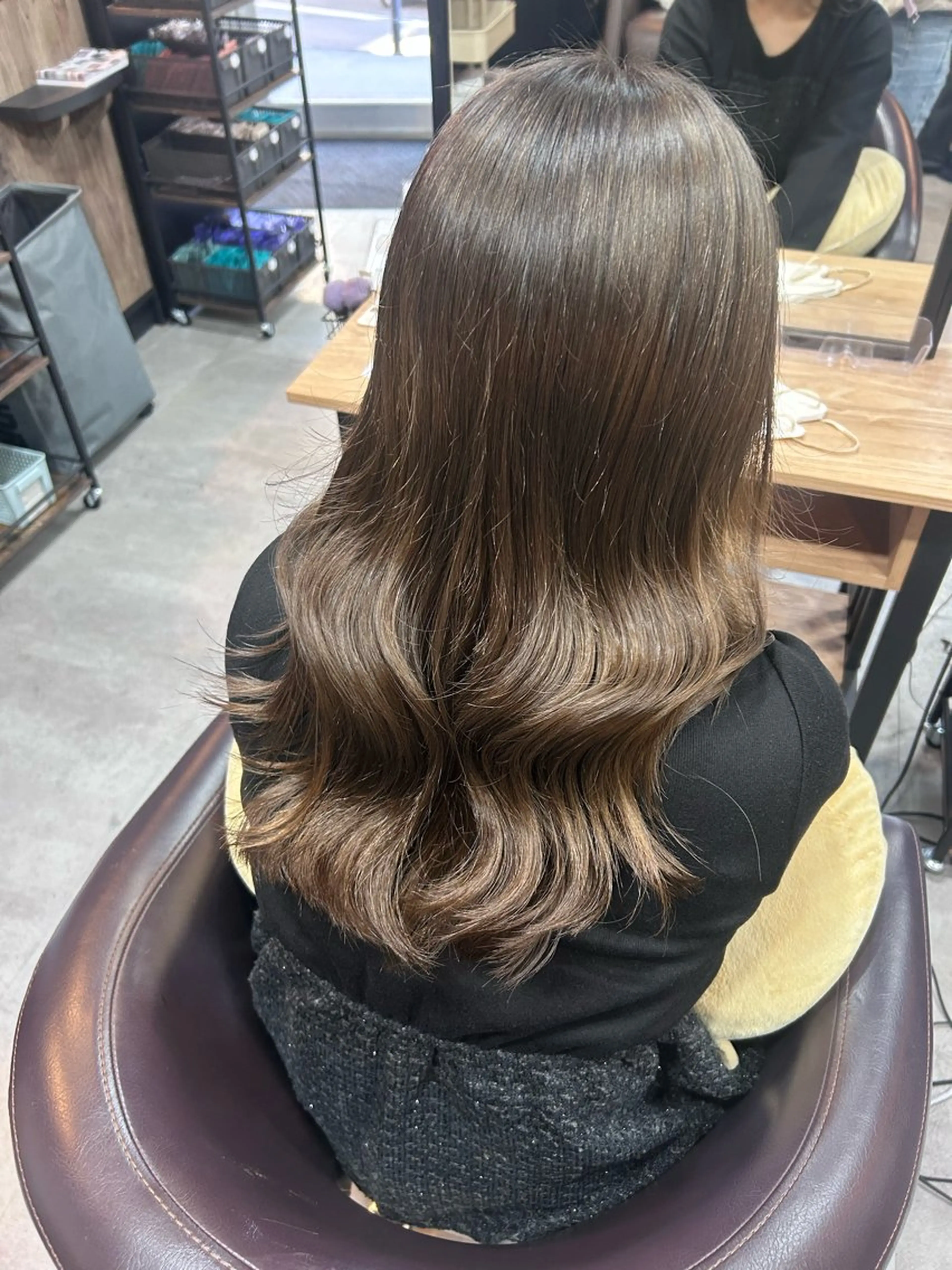 ロング カラー カット ヘアカラー mizuki THREE（A）のヘアスタイル