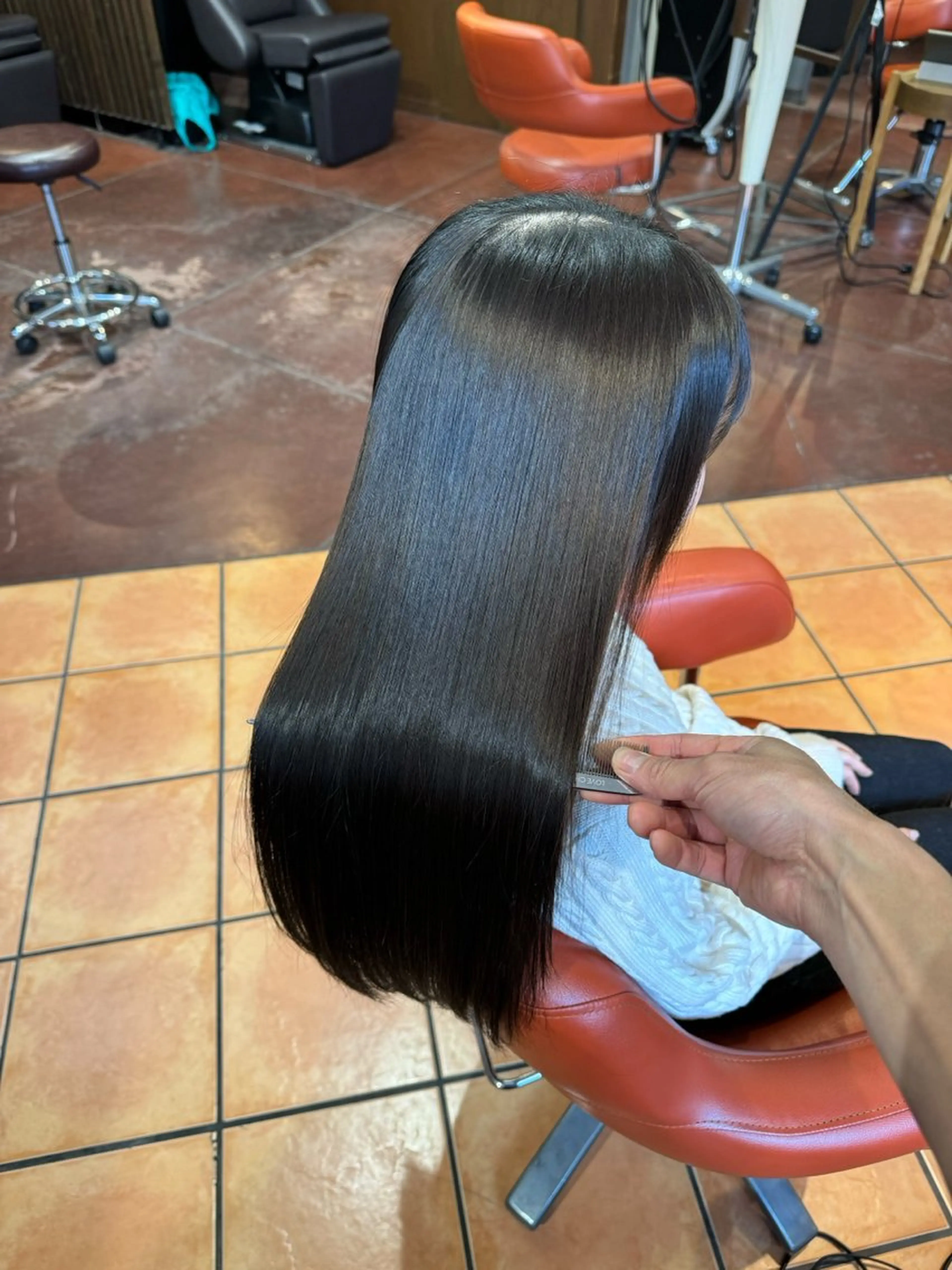 ロング カット 縮毛矯正 selene officialのヘアスタイル