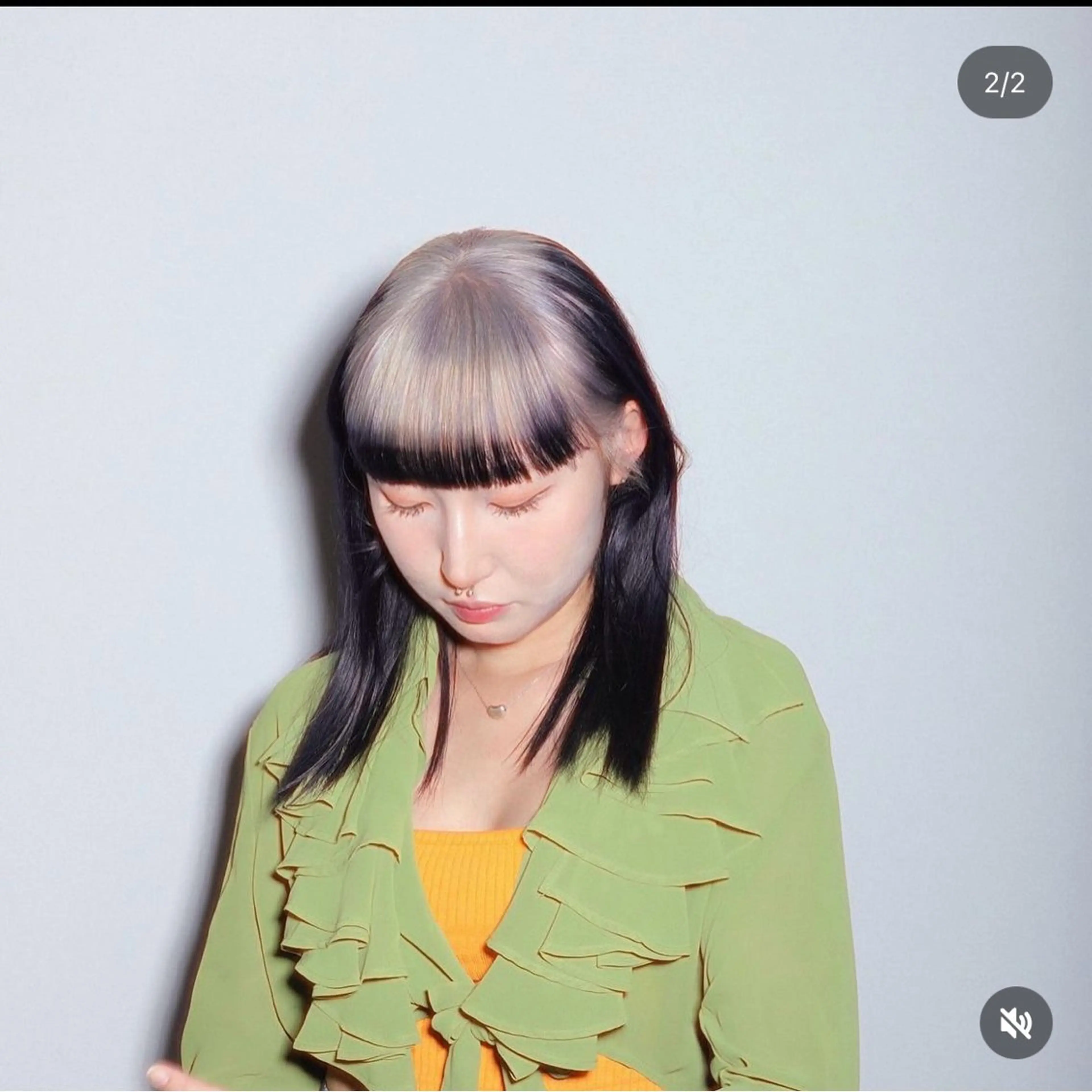 セミロング カラー ALLY所属・ウルフカット / ケアブリーチのヘアスタイル