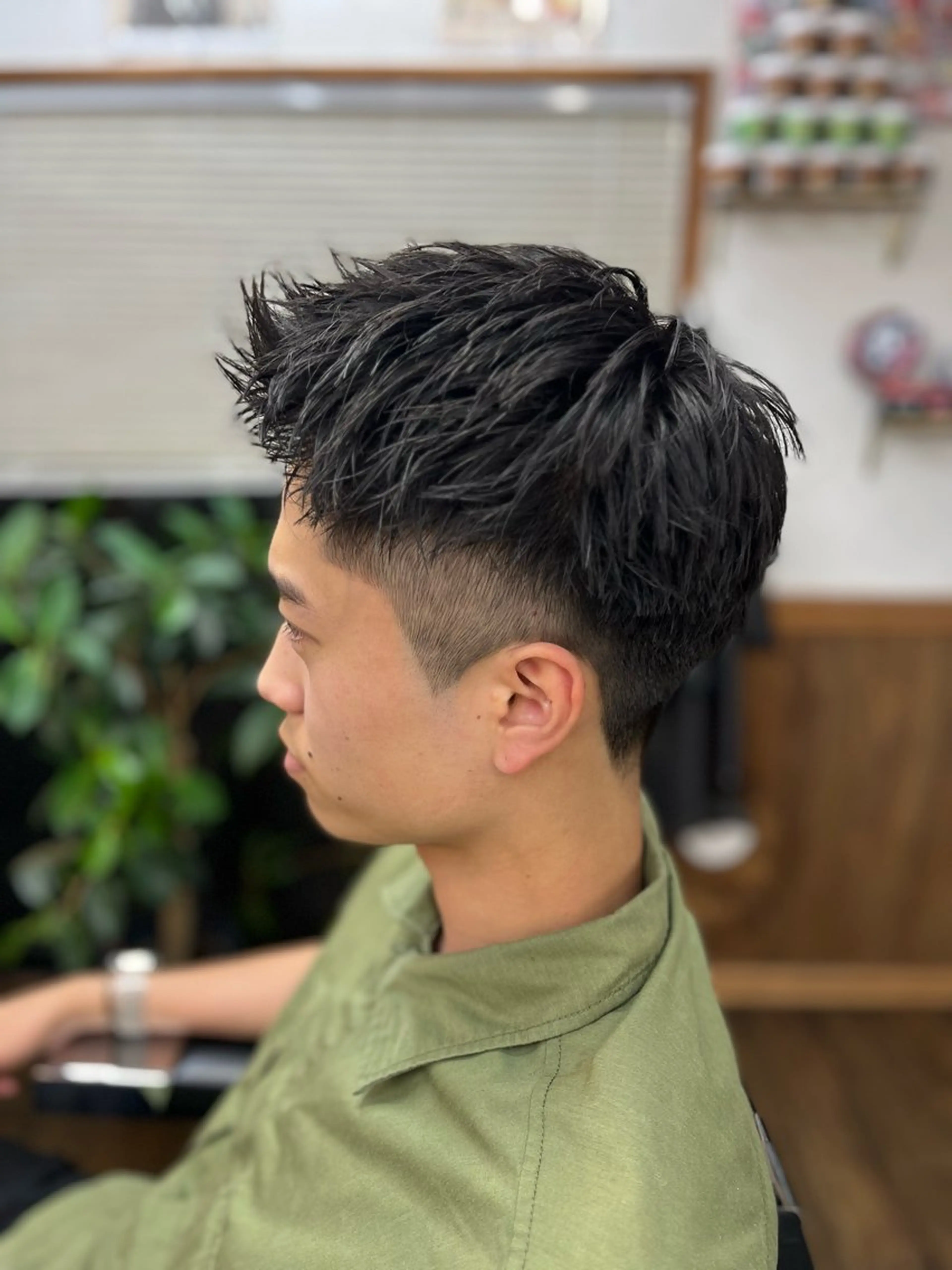 ツーブロックショートの写真