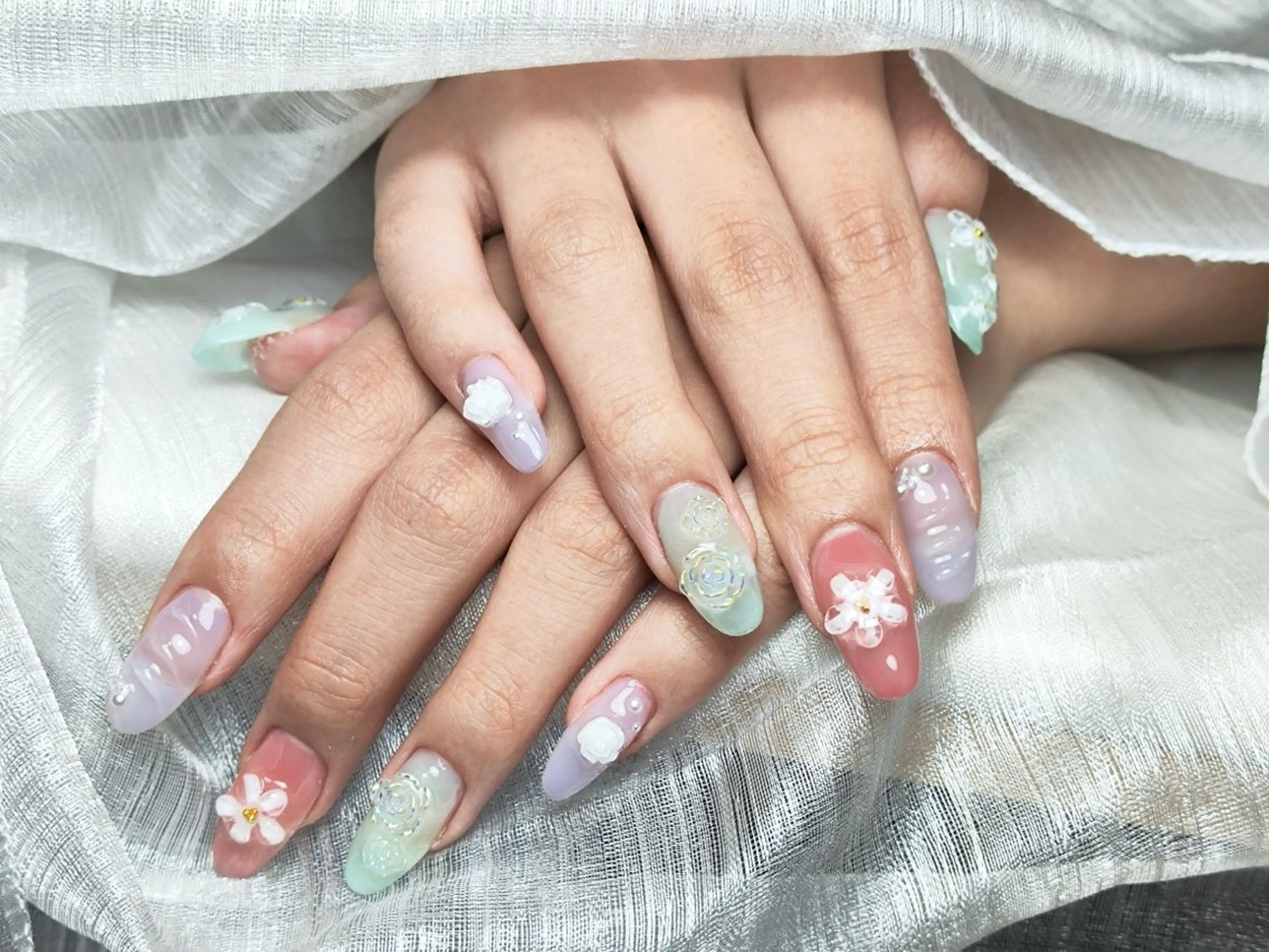 ネイル ハンドネイル ハンドケア 💕ドリーミー ネイル💕のネイルデザイン