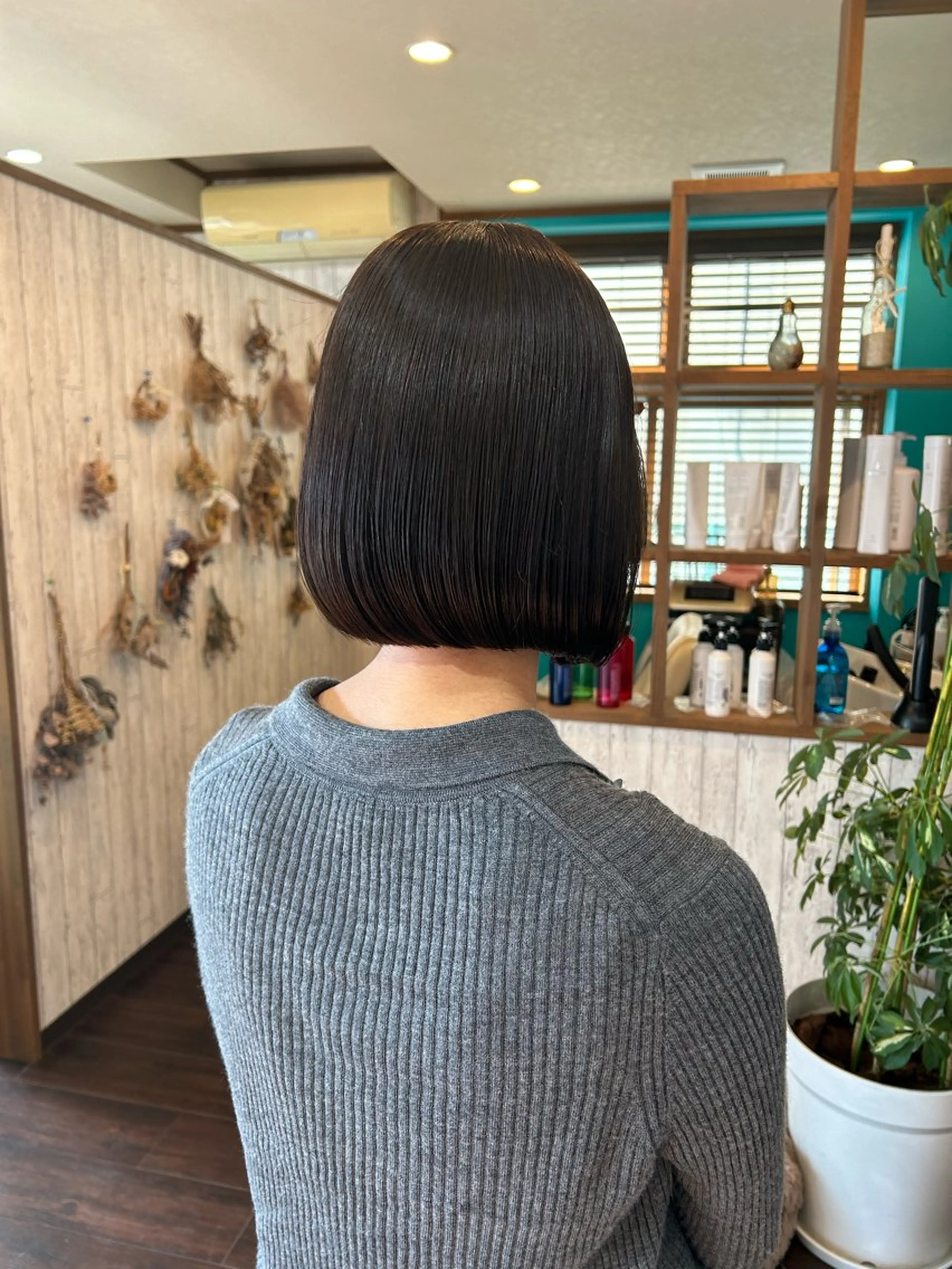 ショート カラー カット 早坂 さくらのヘアスタイル