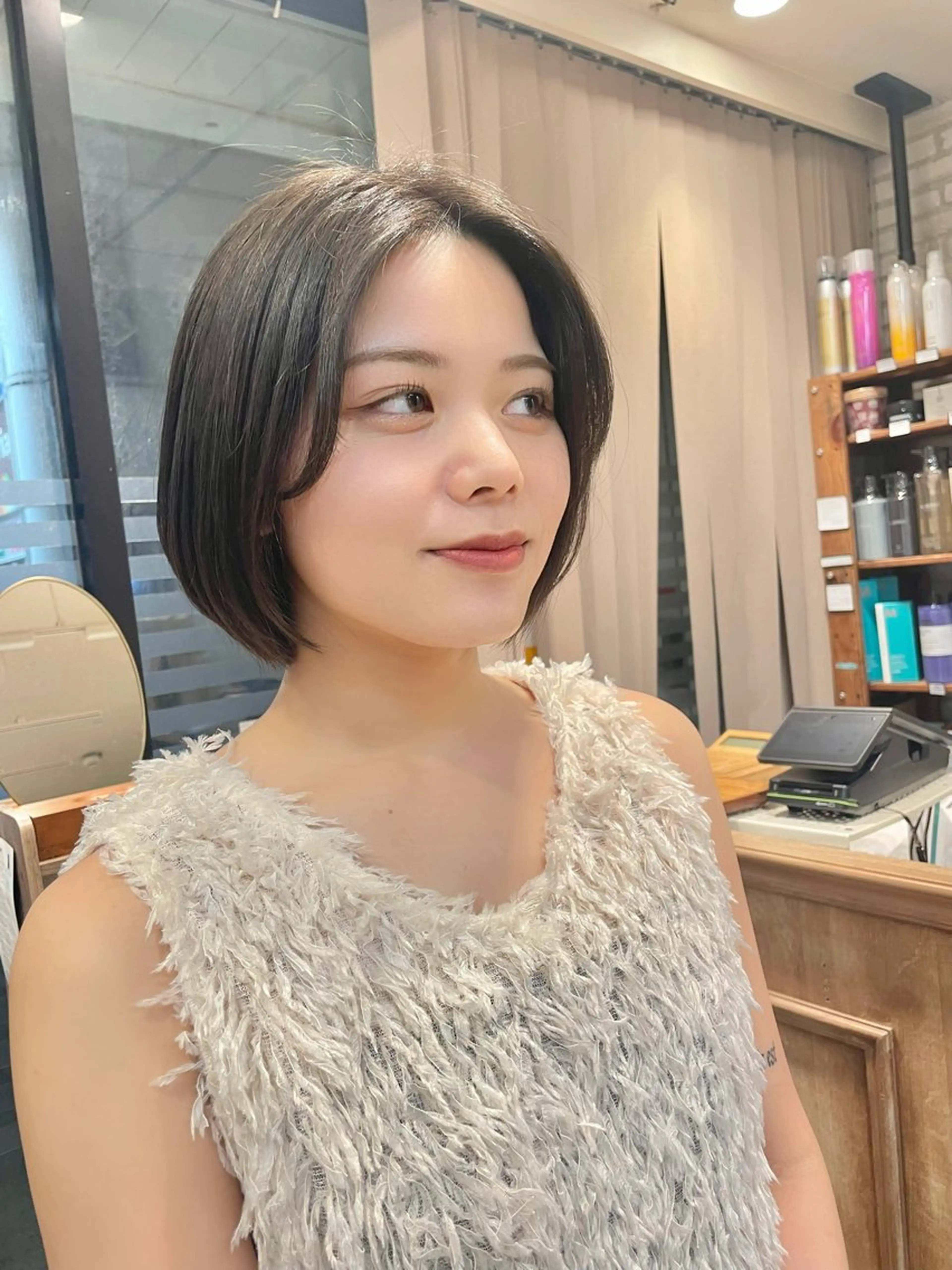 ショート カラー ブリーチ ボブ カット ヘアカラー ✨横須賀髪質改善✨️ 加藤 百音のヘアスタイル