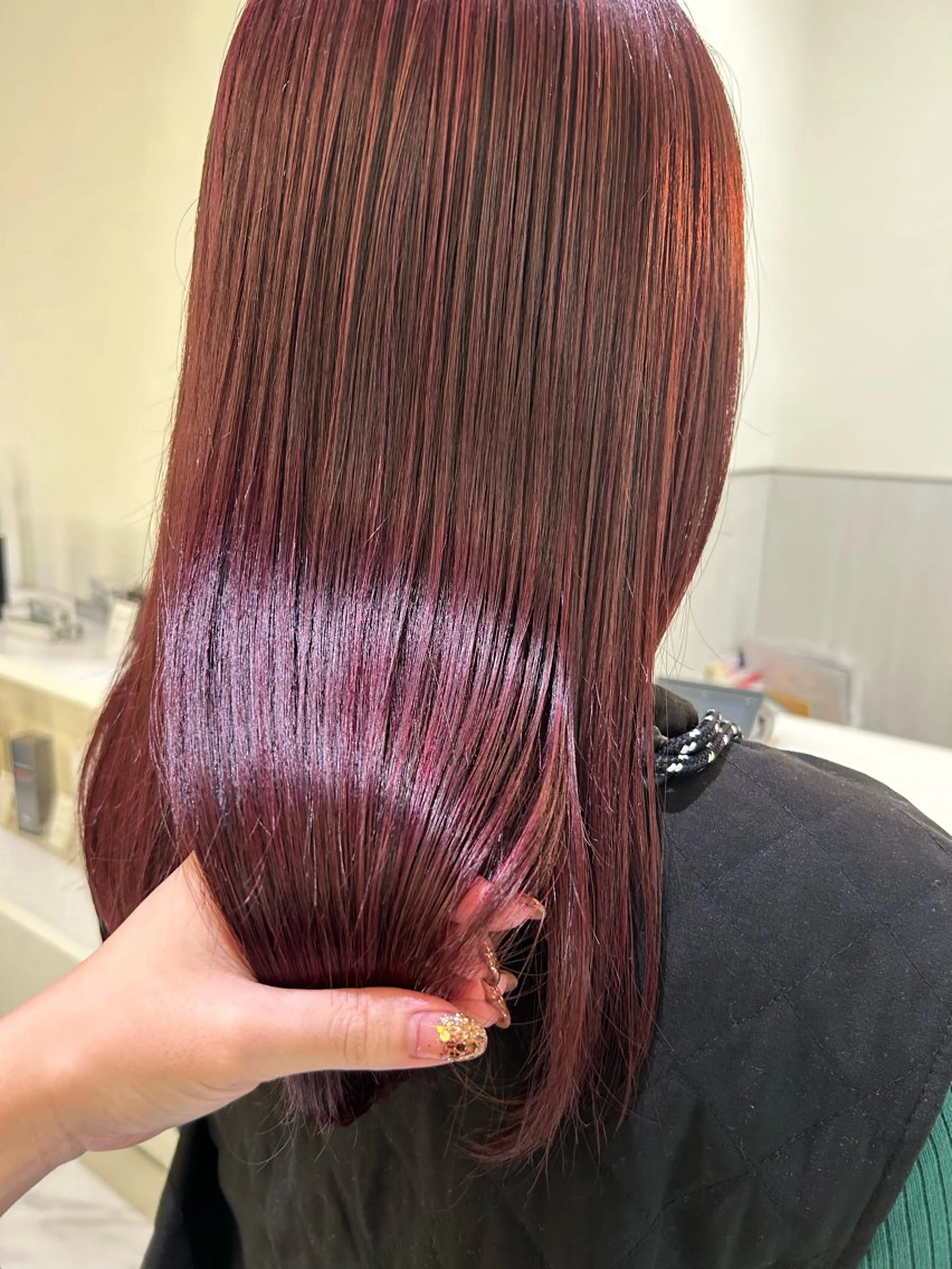 ロング カラー ハイライトカラー ピンクカラー ハイライト にった みずきのヘアスタイル