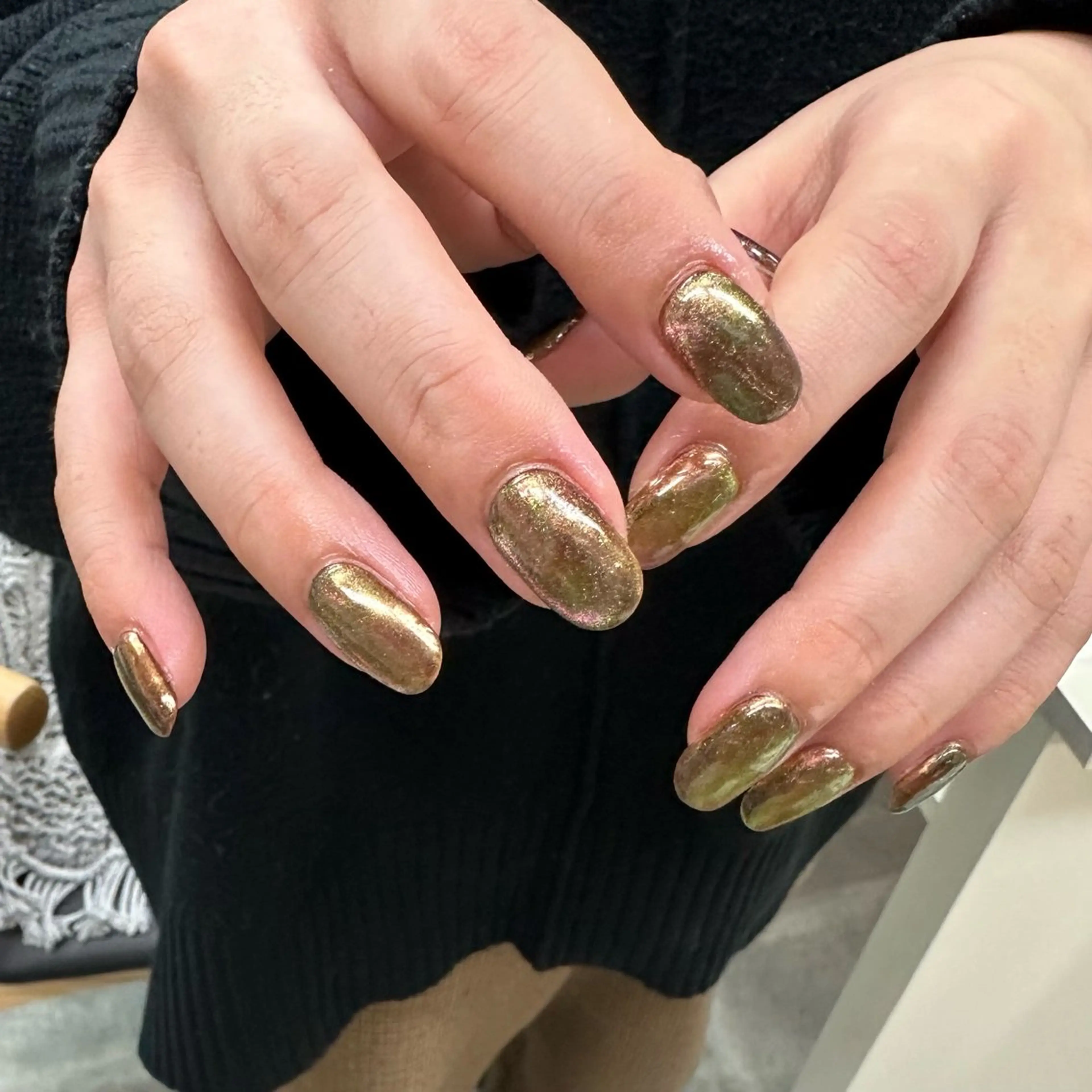 ネイル アートネイル べっ甲ネイル ジェルネイル グリーン ハート nailstudio eviz新宿店のネイルデザイン