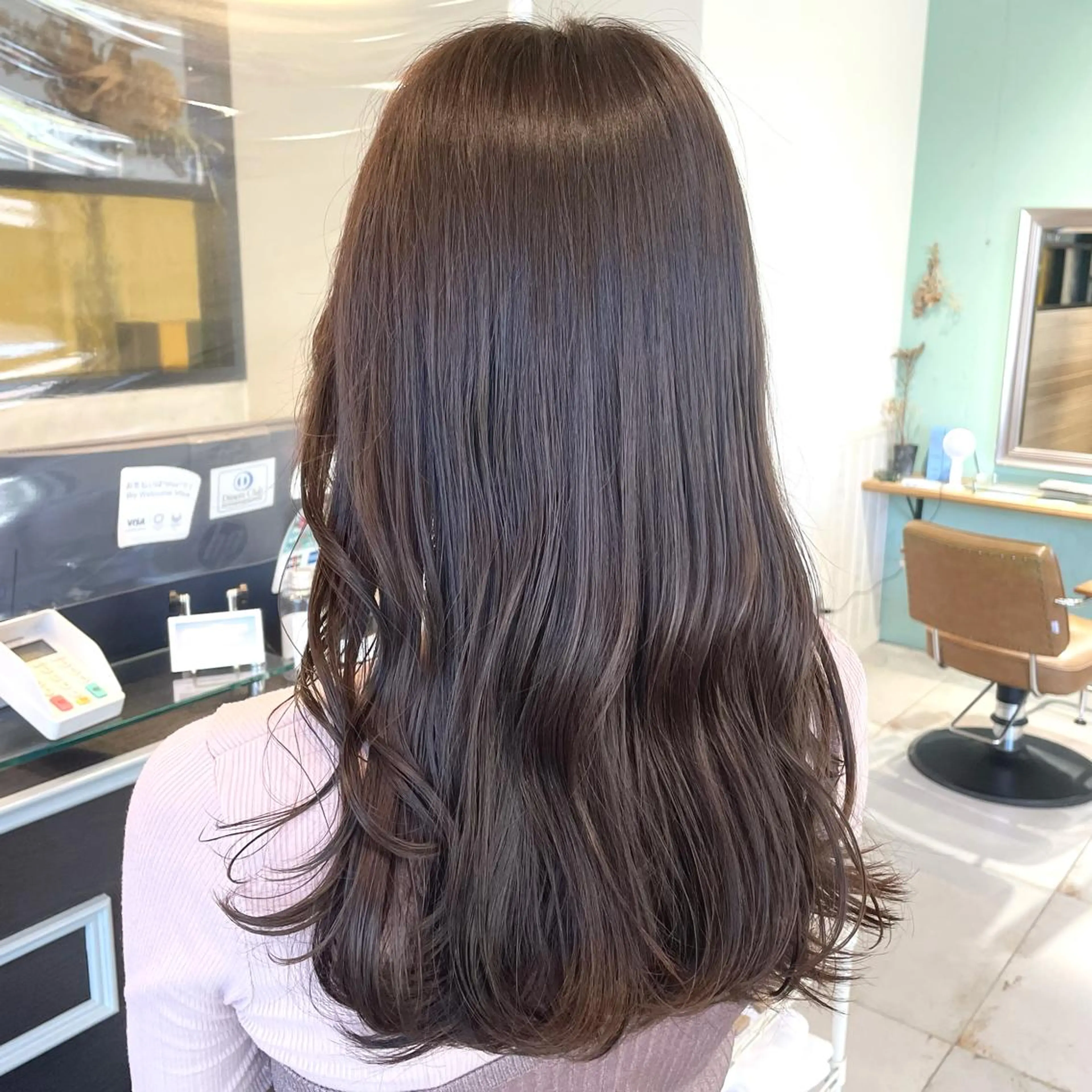 セミロング カラー スナコザワ レナのヘアスタイル