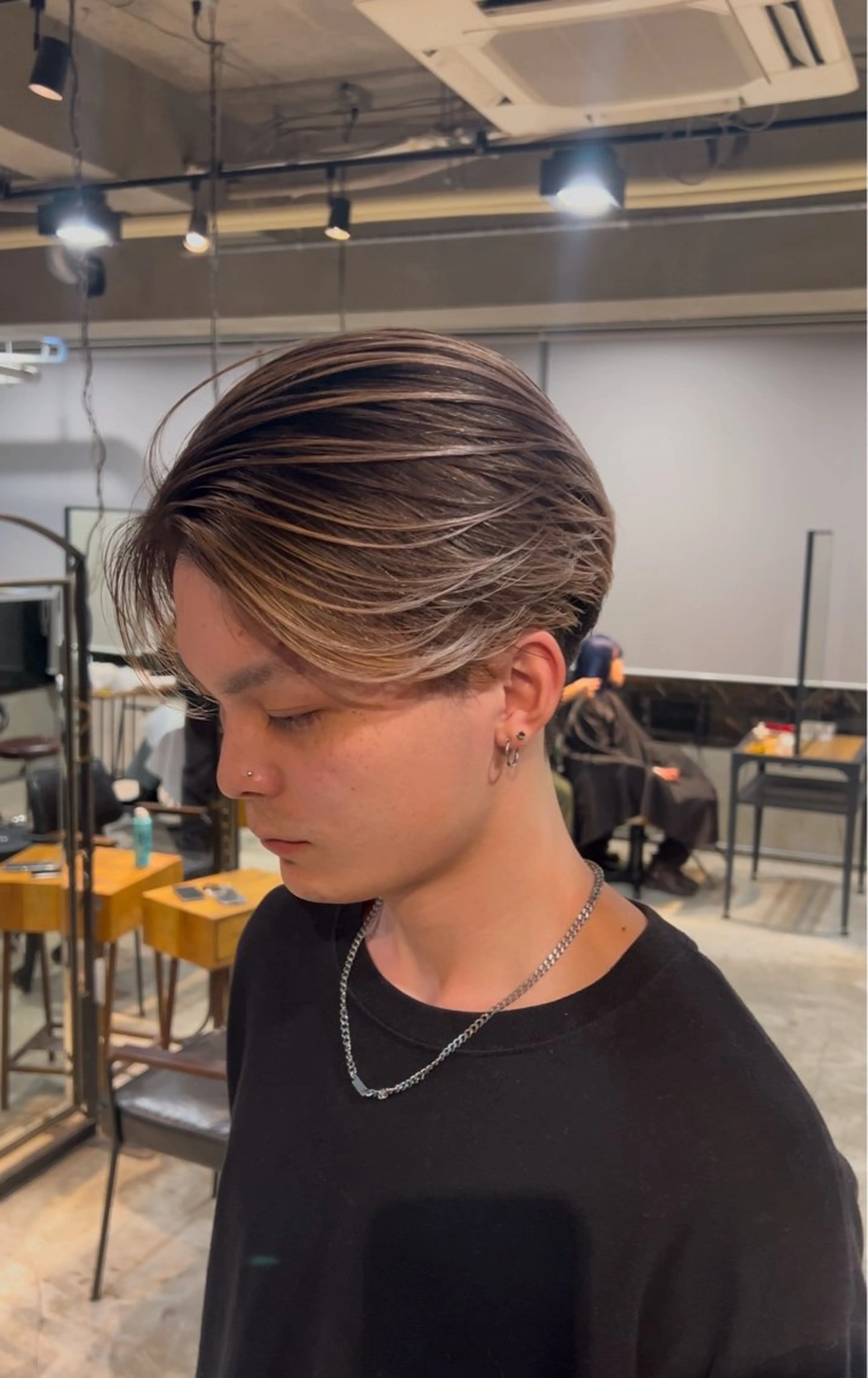 ミディアム カラー メンズ カット ヘアカラー トリートメント 海外デザイン🇺🇸 石渡諒太のヘアスタイル