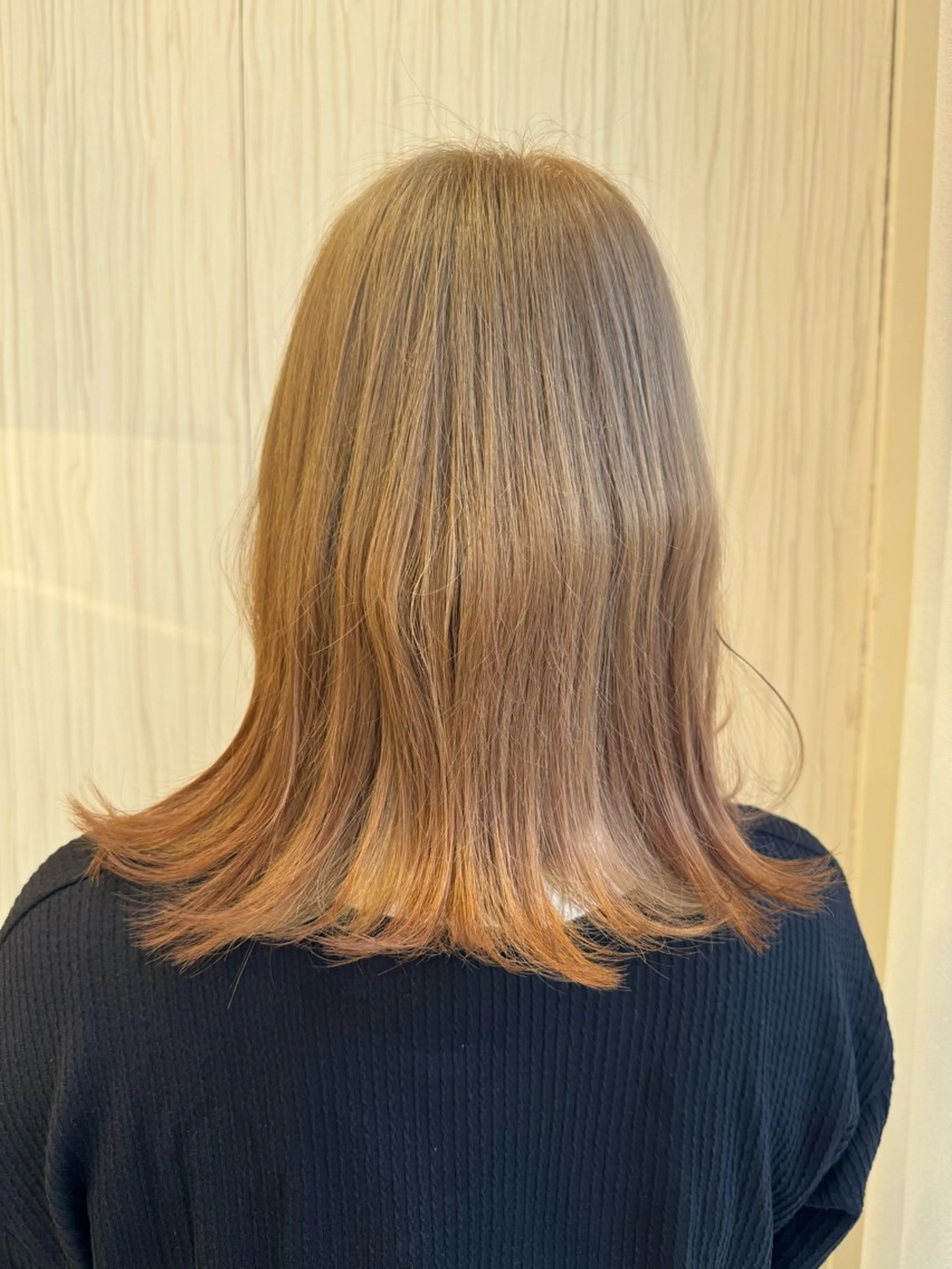 ミディアム ヘアカラー 松尾 怜奈のヘアスタイル