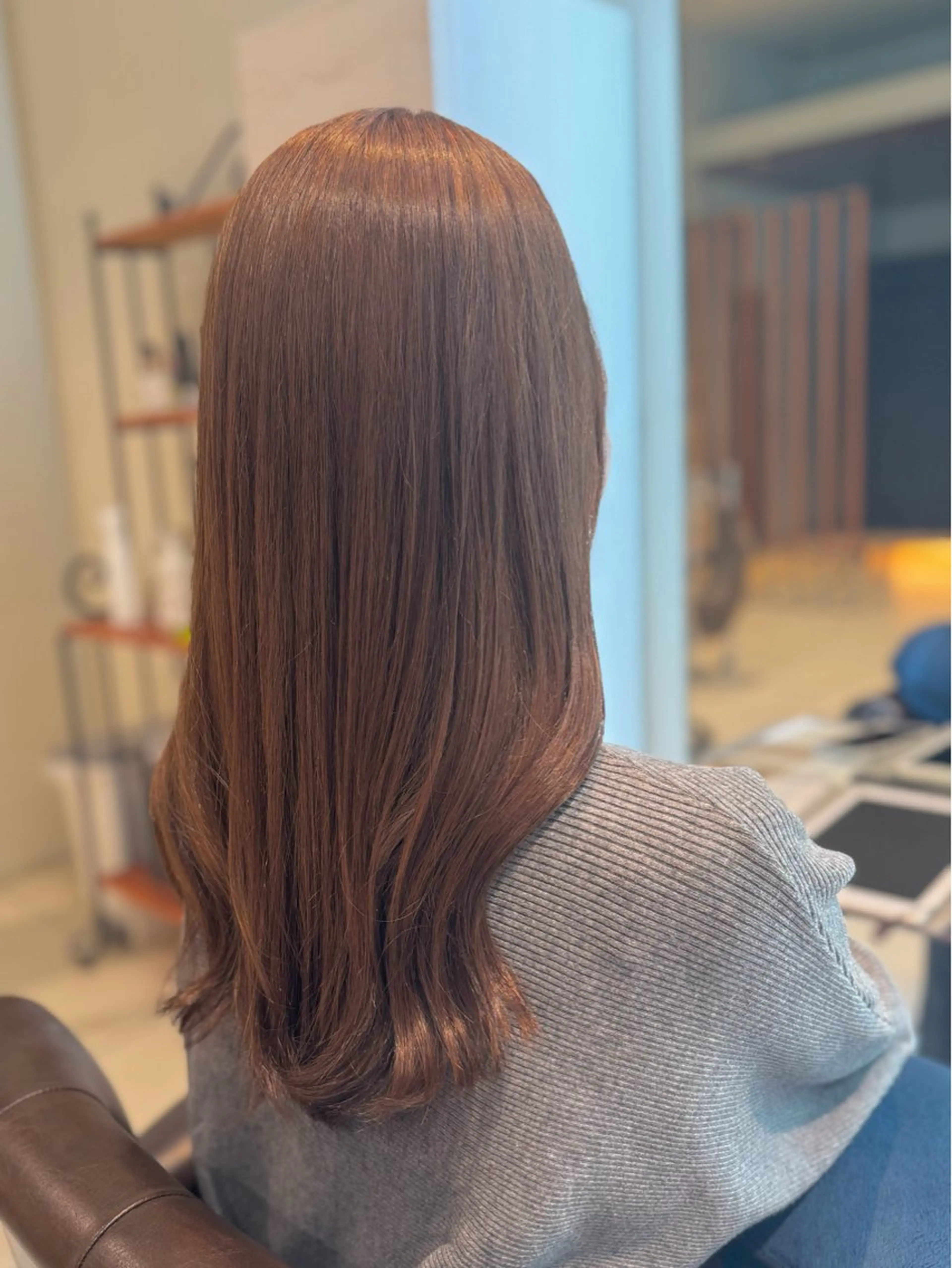 セミロング カラー ベージュカラー ブリーチ ミルクティーベージュ ブリーチなしカラー ヘアカラー 吉長 彩香のヘアスタイル