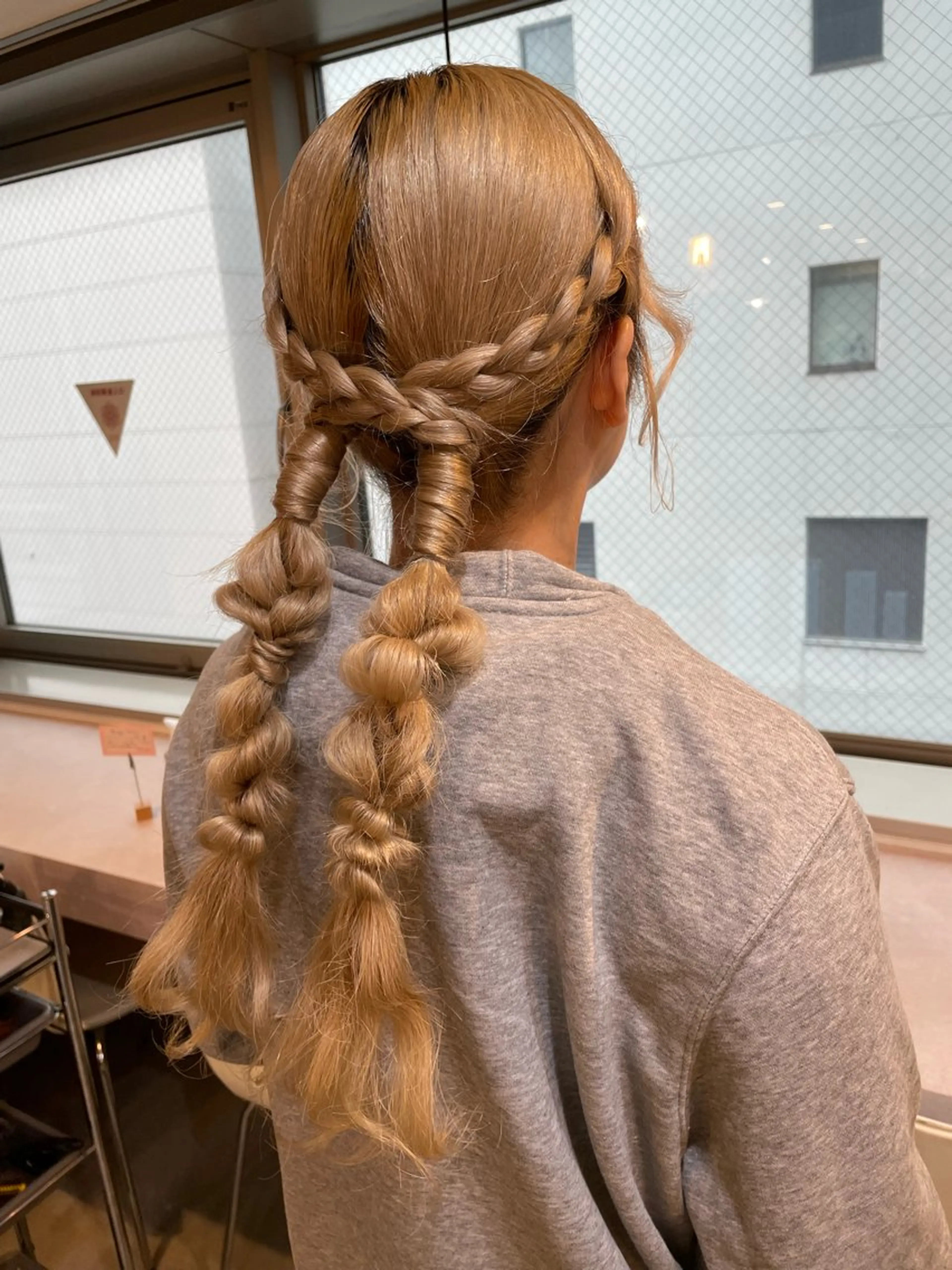 ロング R by NINA かずなのヘアスタイル