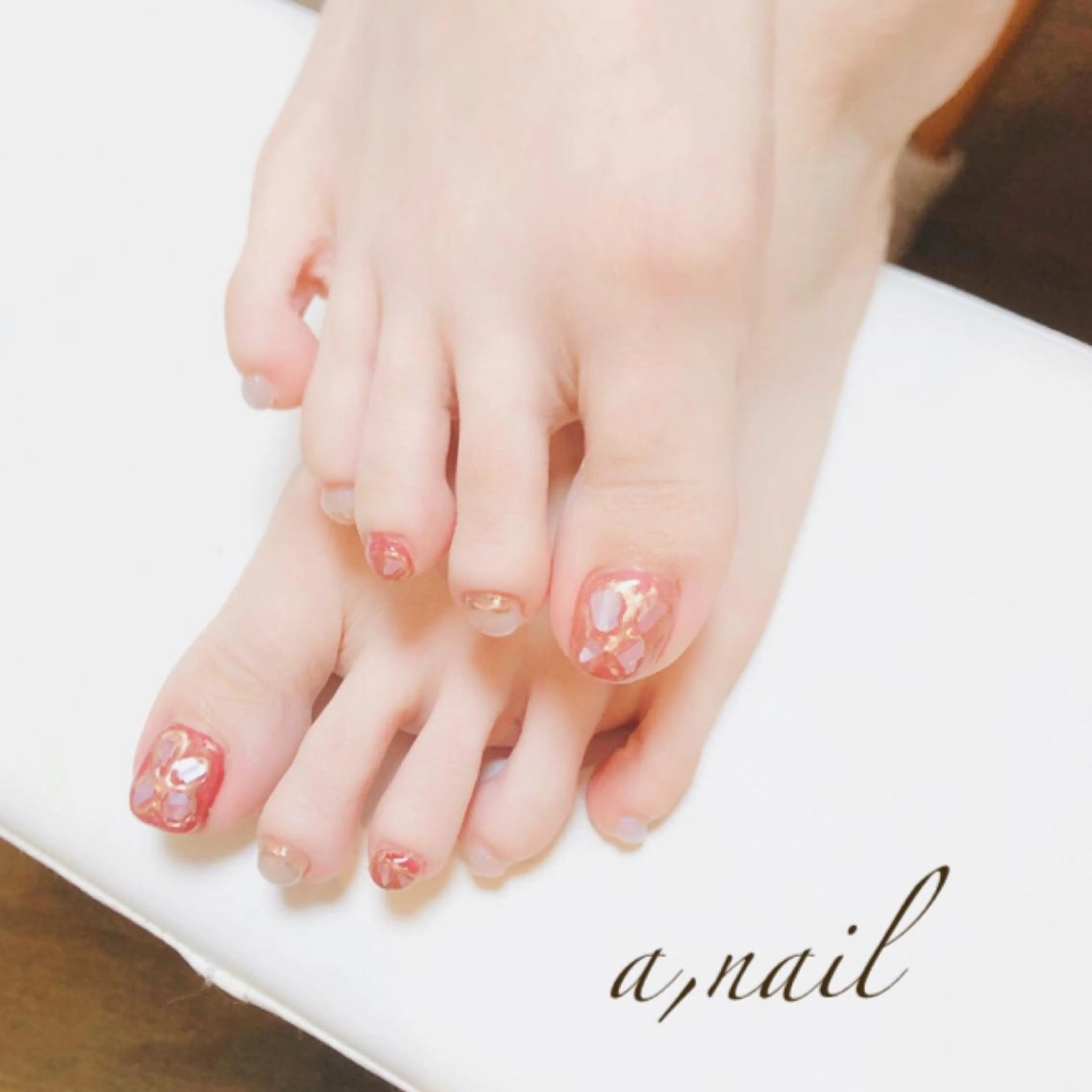 ネイル フットネイル ジェルネイル グラデーション ミラーネイル ニュアンスネイル フットネイル ネイルサロン エーネイルのネイルデザイン