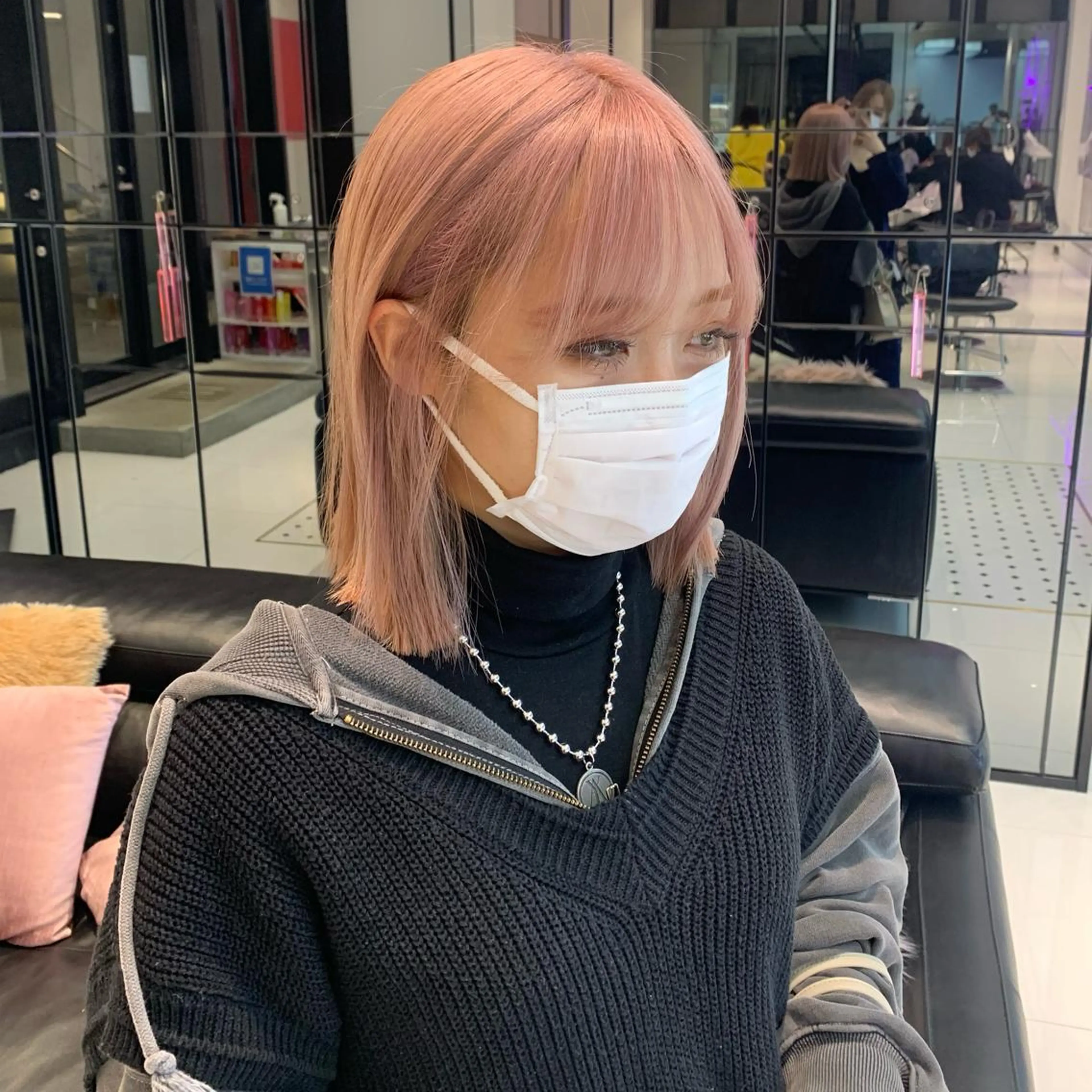 ミディアム カラー ベージュカラー ピンクカラー ピンクベージュ カット ヘアカラー ハッシュカット/ハイ トーン/MANAMIのヘアスタイル