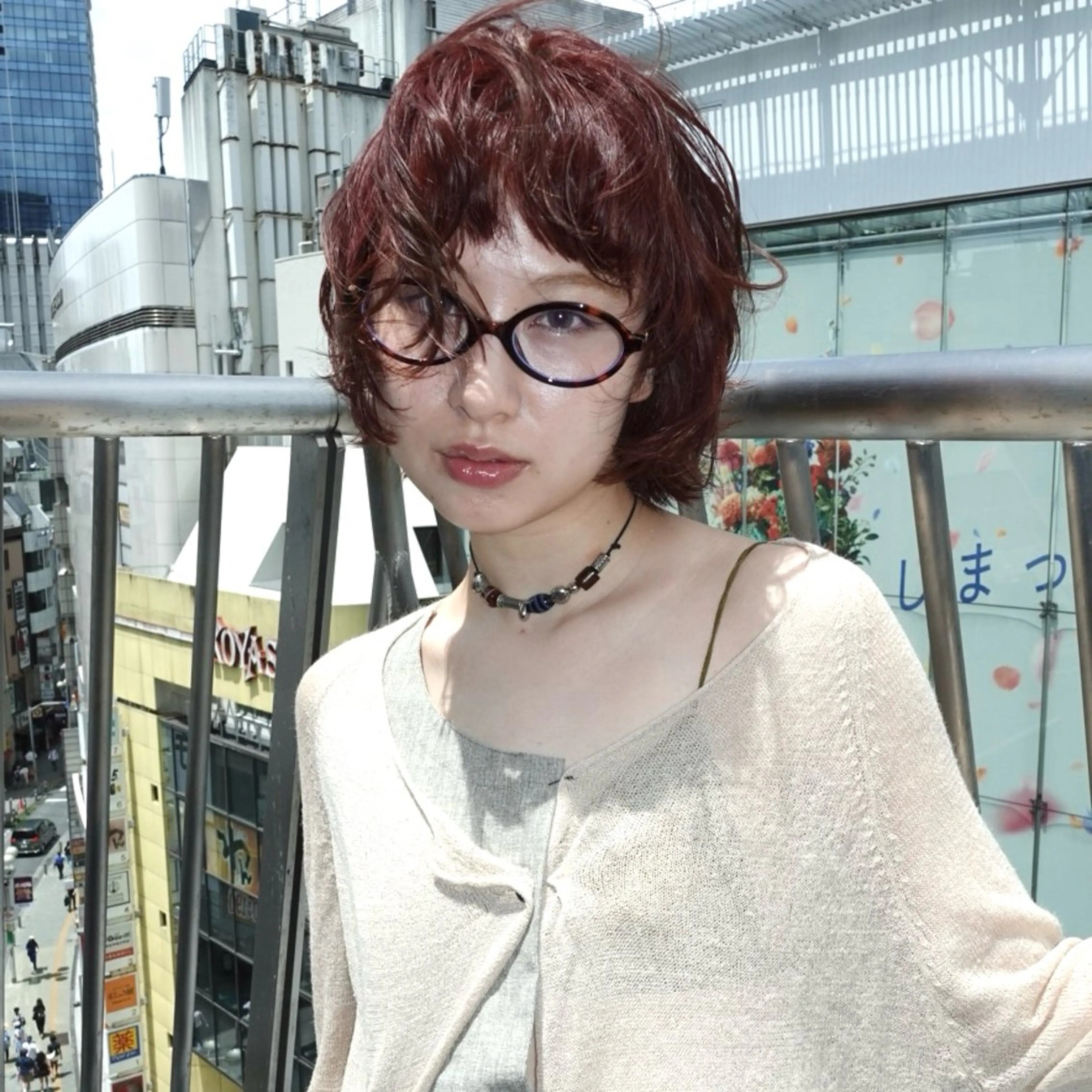 ショート 顔まわりレイヤー ハッシュカット ハイレイヤー 韓国風ヘア レイヤーカット ヘアカラー トリートメント 似合わせカット レイヤーカットのヘアスタイル