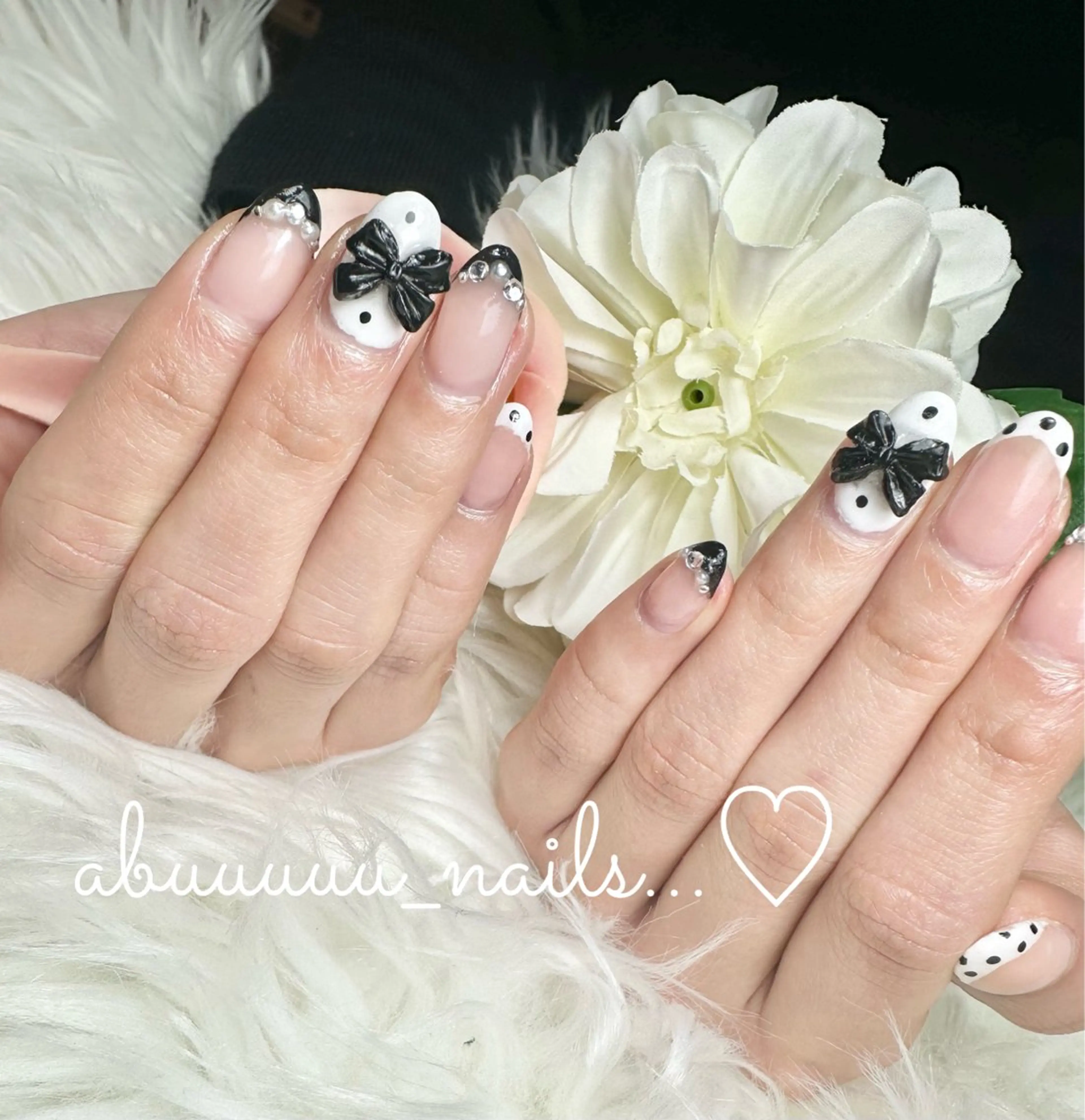 ネイル ドット フレンチネイル リボン ハンドネイル abuuuuu nailsのネイルデザイン