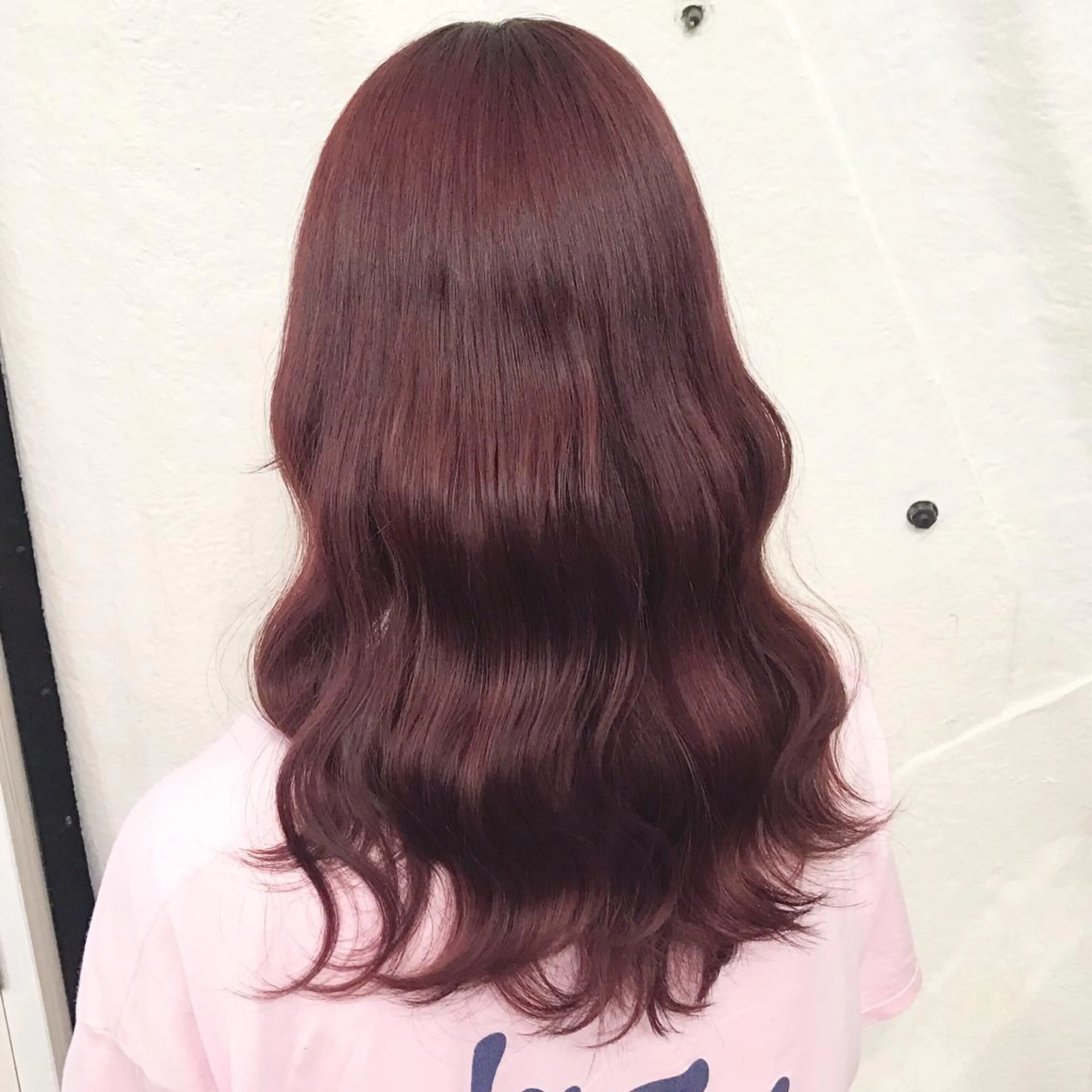 セミロング カラー ブリーチ ピンクカラー レッドカラー サロウィン所属・K-POP好き美容師 🇰🇷Kai.Yのヘアスタイル