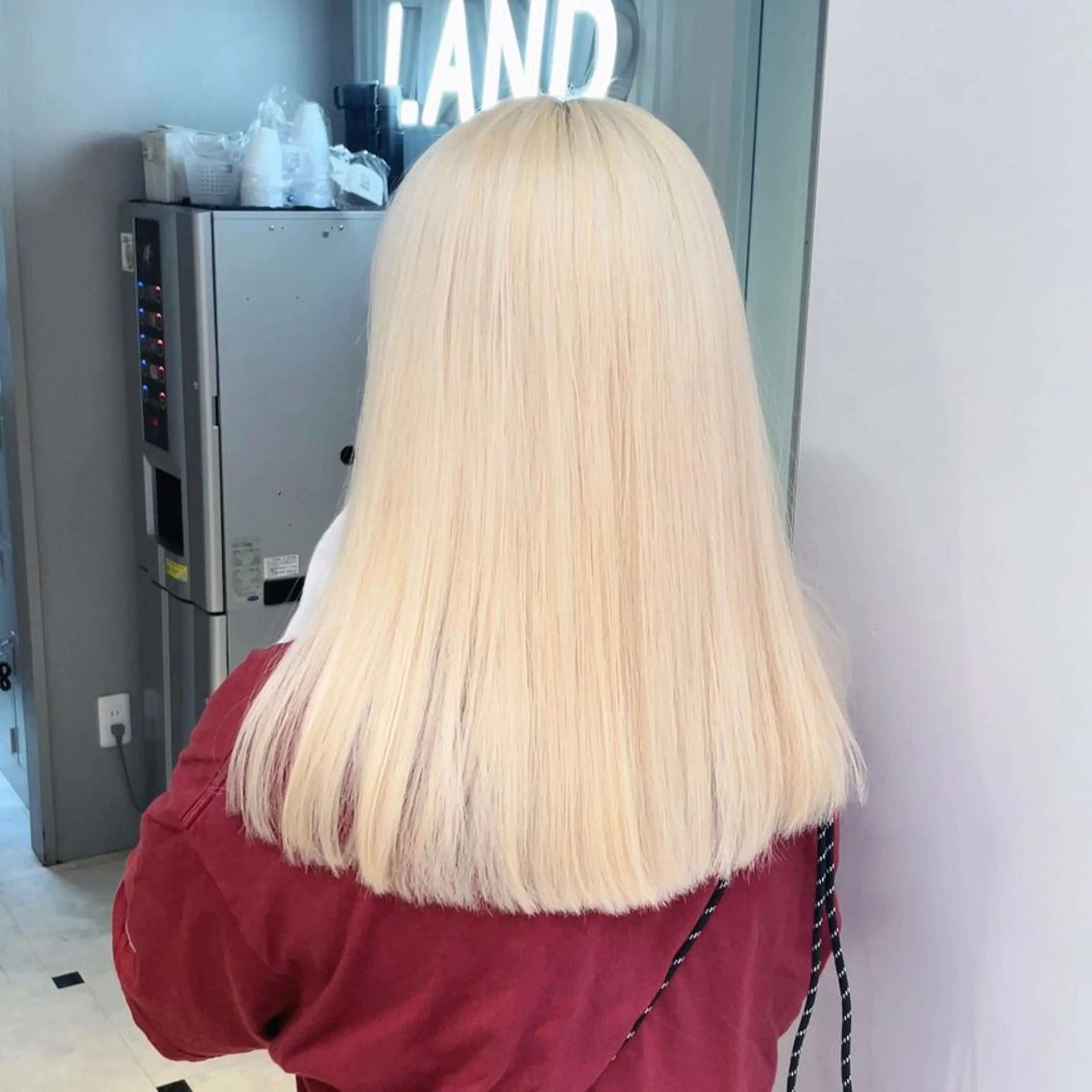 ロング ハイトーン🤍ブロン ド🤍MISAKIのヘアスタイル