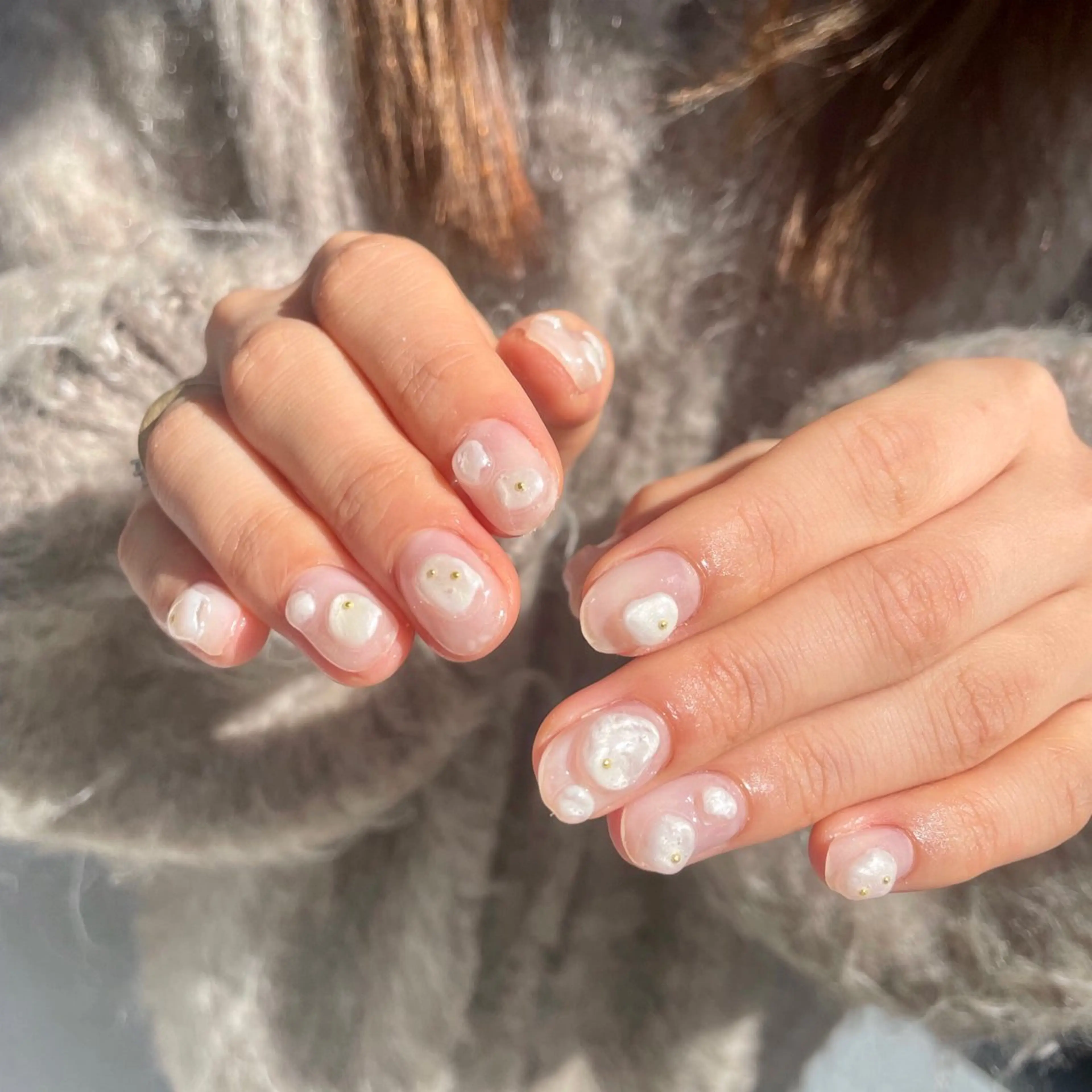ネイル アートネイル べっ甲ネイル ジェルネイル グリーン キラキラネイル nailstudio eviz新宿店のネイルデザイン